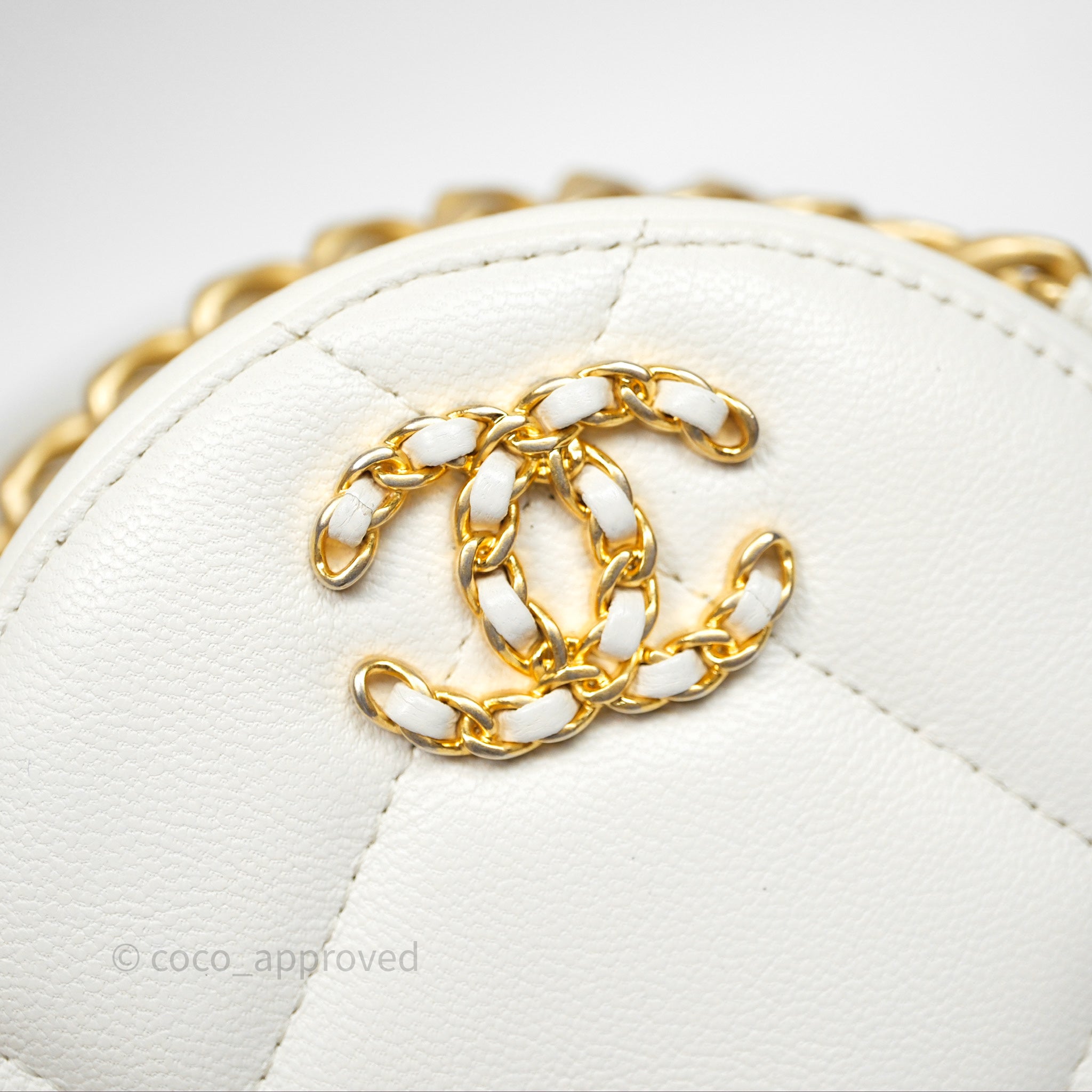Chanel 19 Round Clutch With Chain - White Calfskin Leather Crossbody Bag Mixed Gold/Silver Hardware - Perfect for Evening Parties & Special Occasions