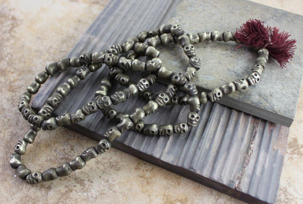 Hand Carved Metal Skull Mala Beads - 108 Meditation Prayer Beads for Yoga, Mindfulness & Spiritual Healing - Perfect for Buddhist Chanting, Stress Relief & Unique Jewelry Making
