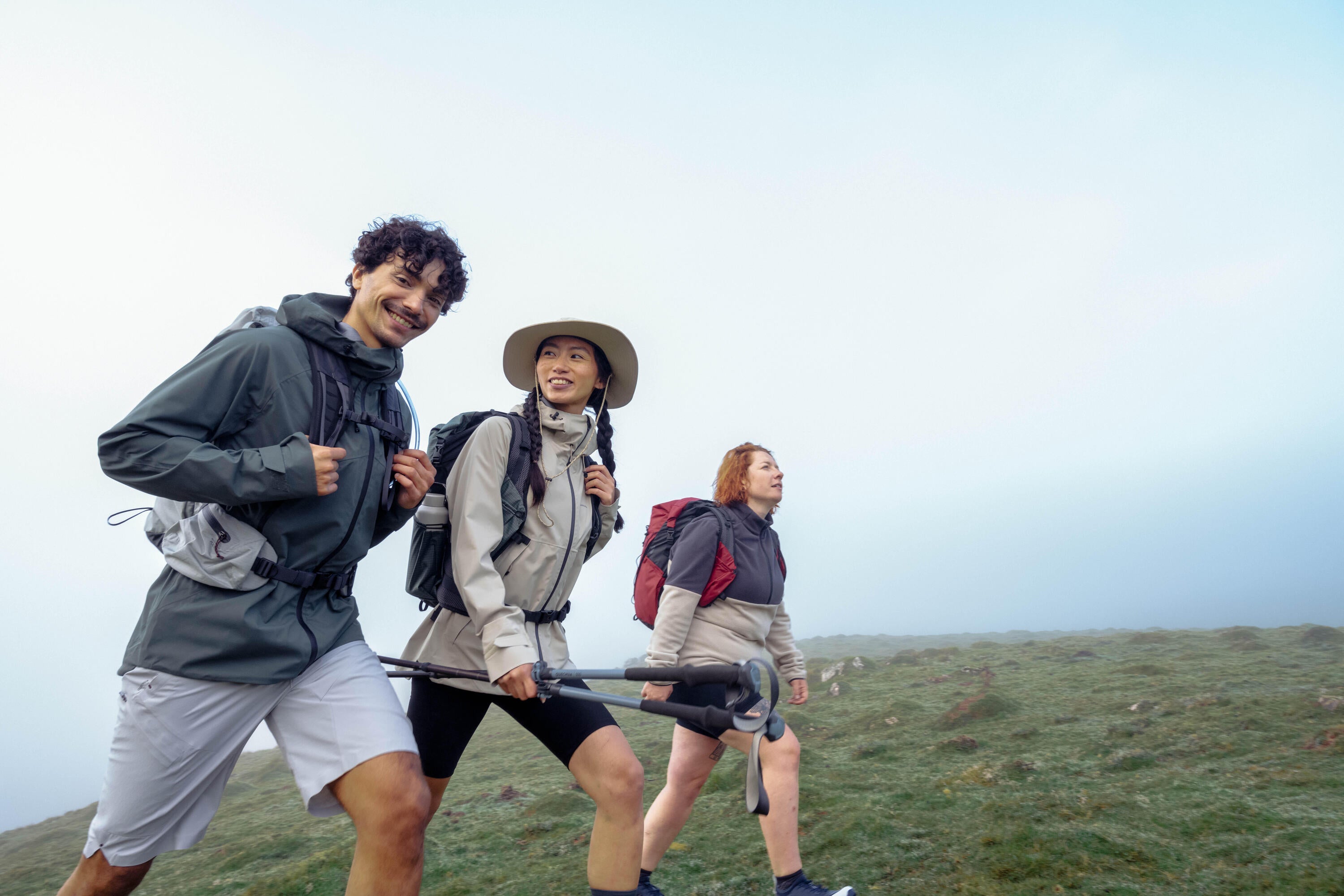 Quechua MH500 Men's Lightweight Waterproof Hiking Jacket - Outdoor Trekking & Camping Gear for All-Weather Protection