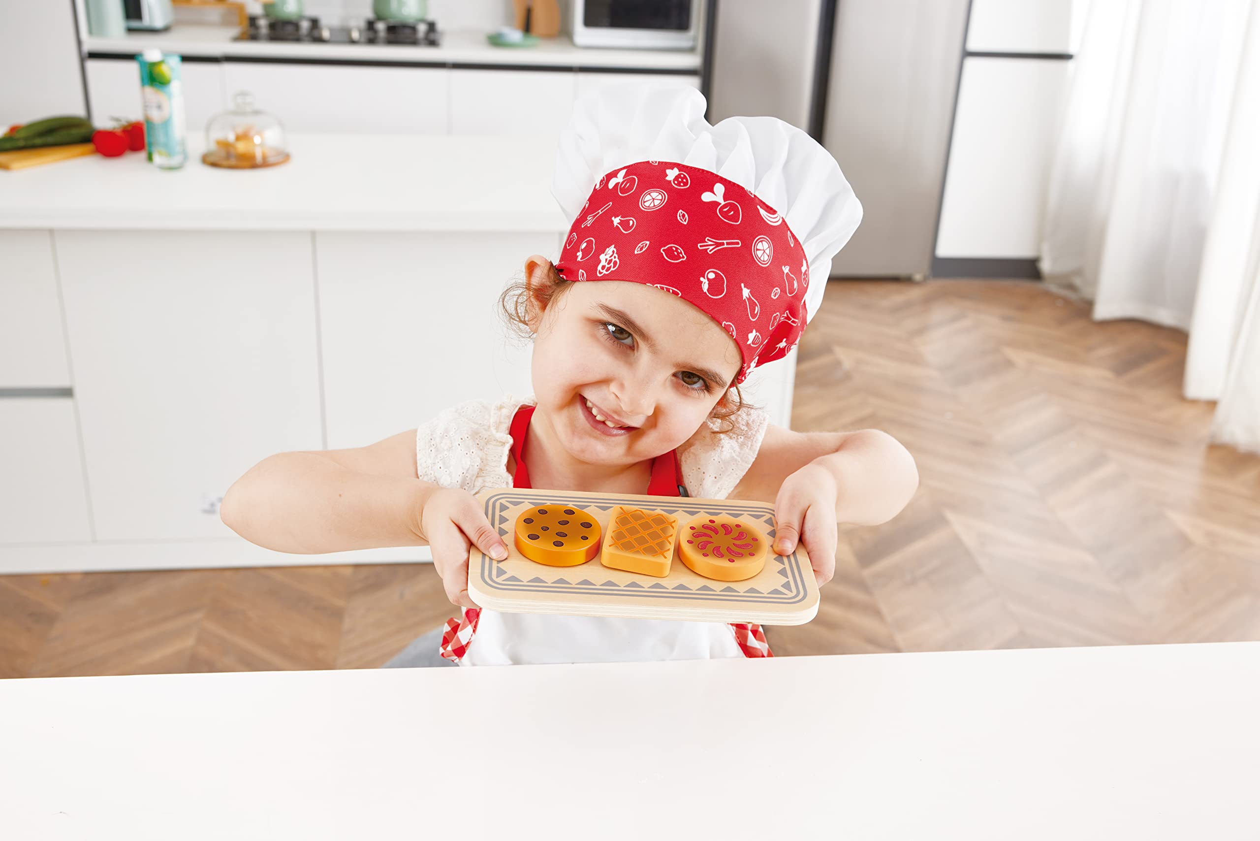 Hape My Baking Oven with Magic Cookies - Kids Pretend Play Toy Oven Set with Baking Tray & Cookies, Educational Cooking Toy for Toddlers Ages 3+ | Perfect for Imaginative Play, Birthday Gifts & Preschool Learning Activities