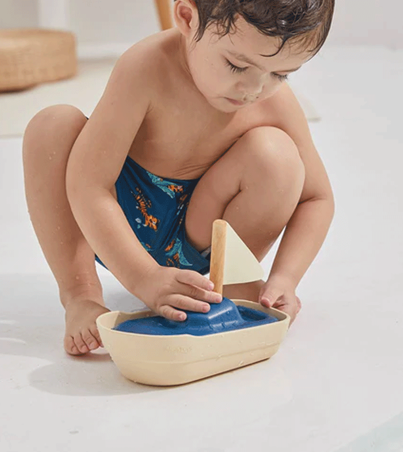 PlanToys Wooden Sailboat Toy - Eco-Friendly & Safe for Kids - Perfect for Pretend Play, Bath Time & Nursery Decor