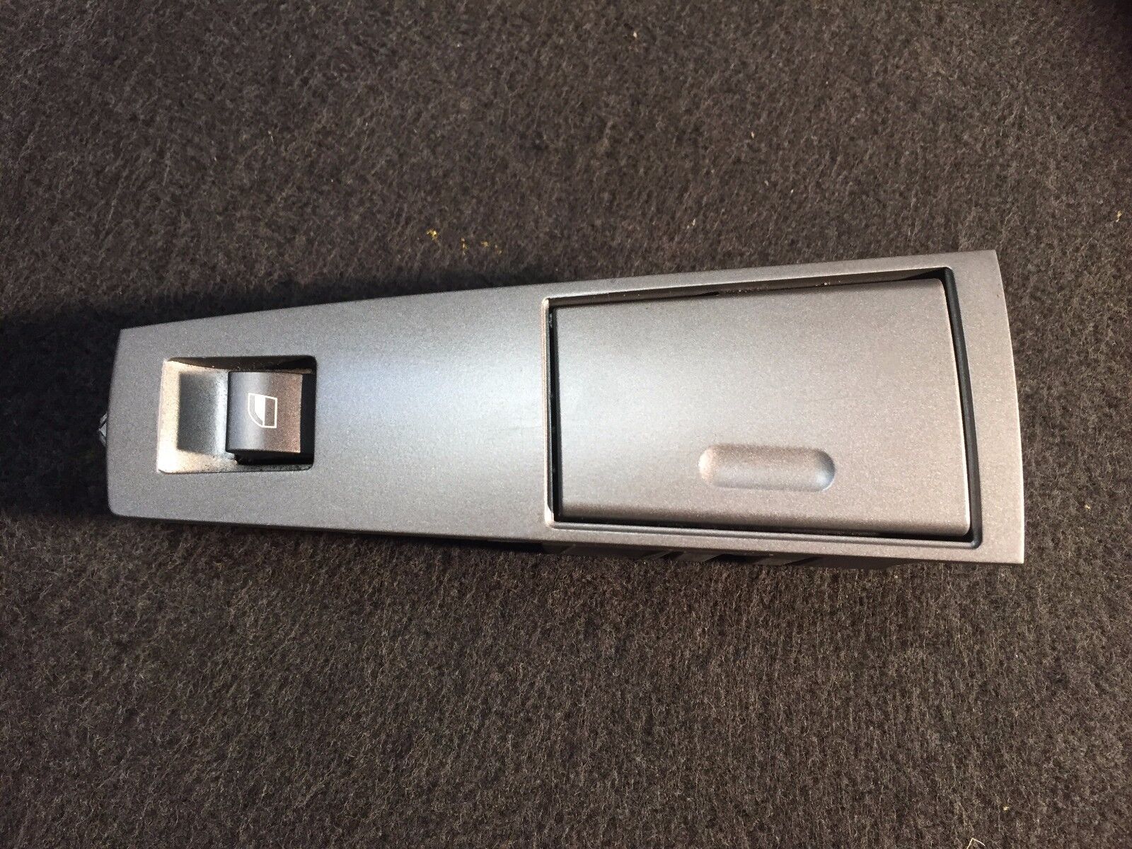 2002-2005 BMW 745i E65 Right Rear Passenger Door Power Window Switch OEM Replacement - Perfect for Window Repair & Maintenance