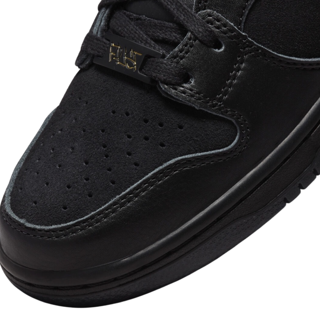 Nike SB Dunk Hi Sneakers - Black & Metallic Gold - Men's High-Top Skate Shoes for Streetwear & Skateboarding