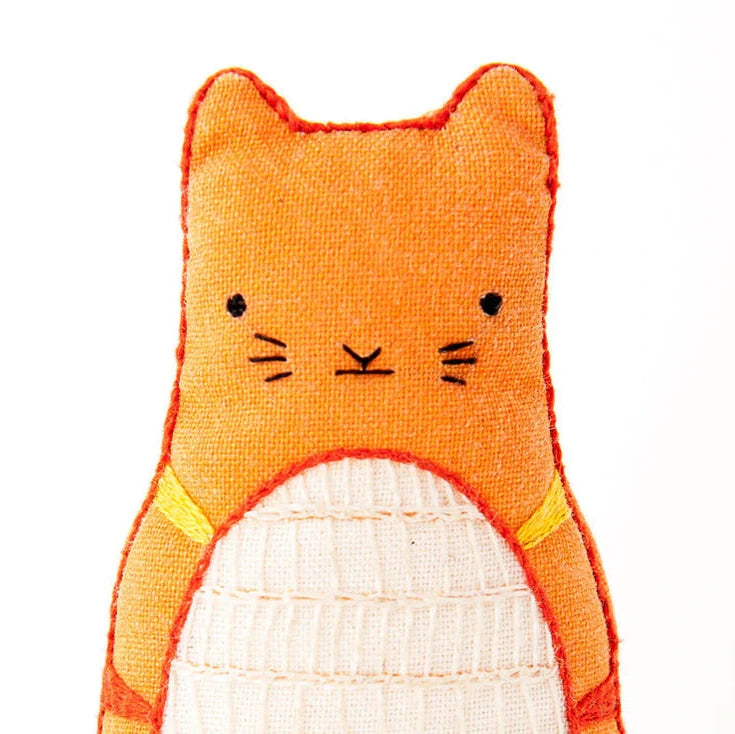 DIY Animal Embroidered Doll Kits for Beginners - Cute Handmade Stuffed Animals Craft Set for Kids & Adults - Perfect for Birthday Gifts, Home Decor, and Creative Sewing Projects