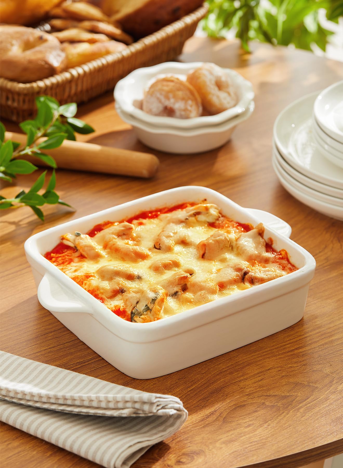 Sweese 8x8 Inch Square Porcelain Baking Dish with Double Handles - Non-Stick Oven Safe Casserole Pan for Brownies, Lasagna, Roasting - Perfect for Baking, Serving & Entertaining - Microwave & Dishwasher Safe