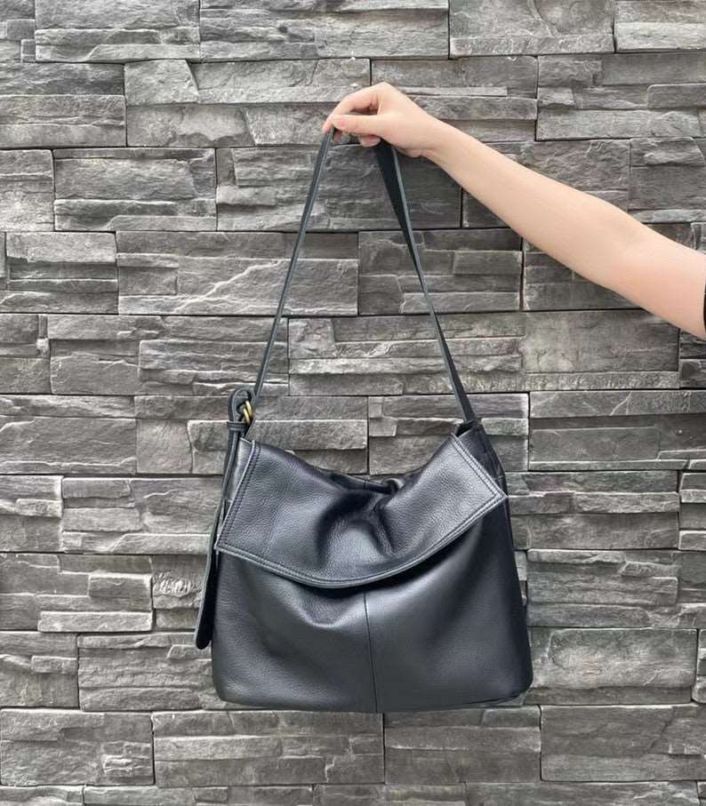 Large Capacity Crossbody Bag for Women - Stylish & Spacious Travel Purse - Perfect for Work, Gym, Shopping & Daily Use