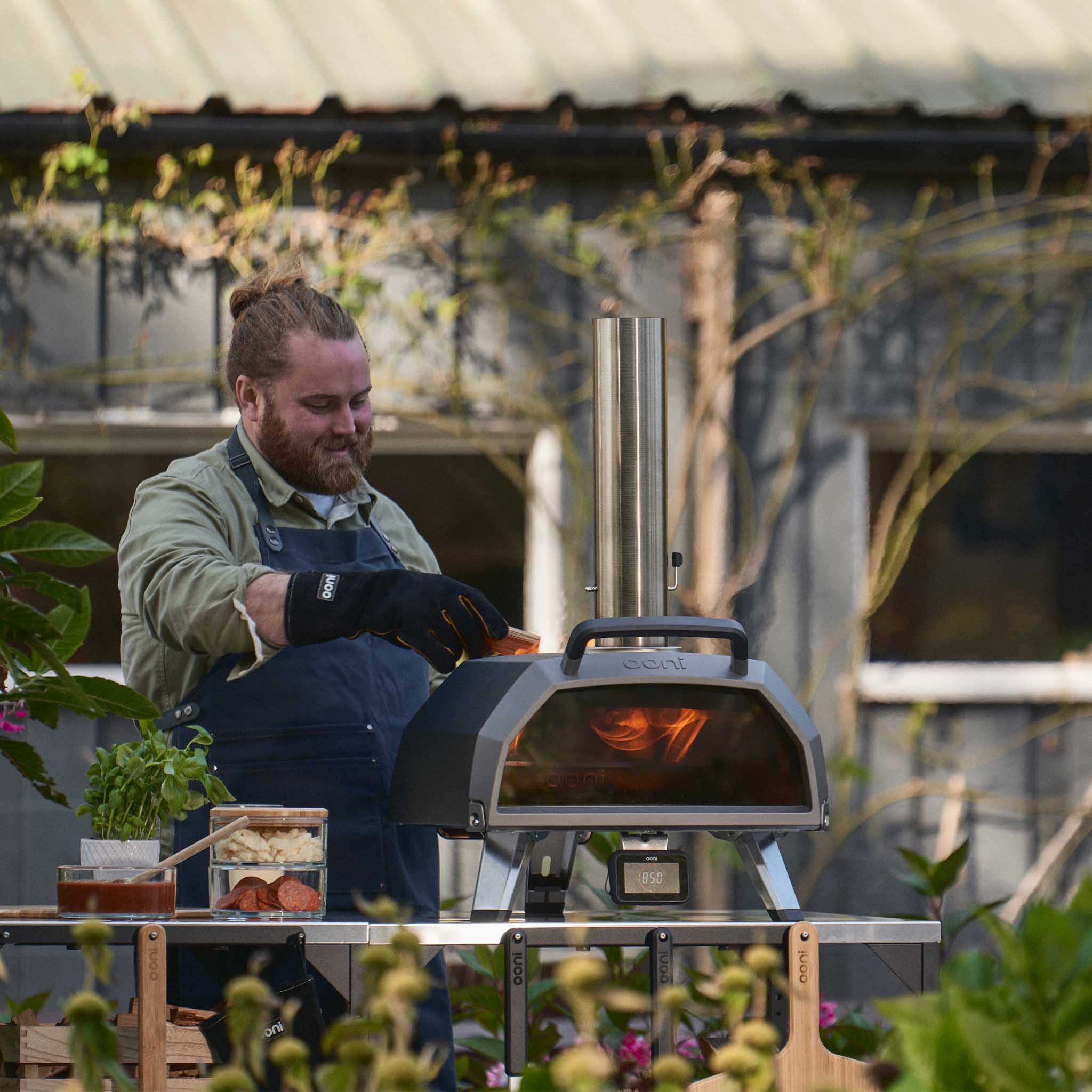 Ooni Karu 2 Pro Multi-Fuel Outdoor Pizza Oven - Portable Wood & Gas Pizza Maker for Backyard, Camping & Parties - Perfect for Neapolitan & Artisan Pizzas