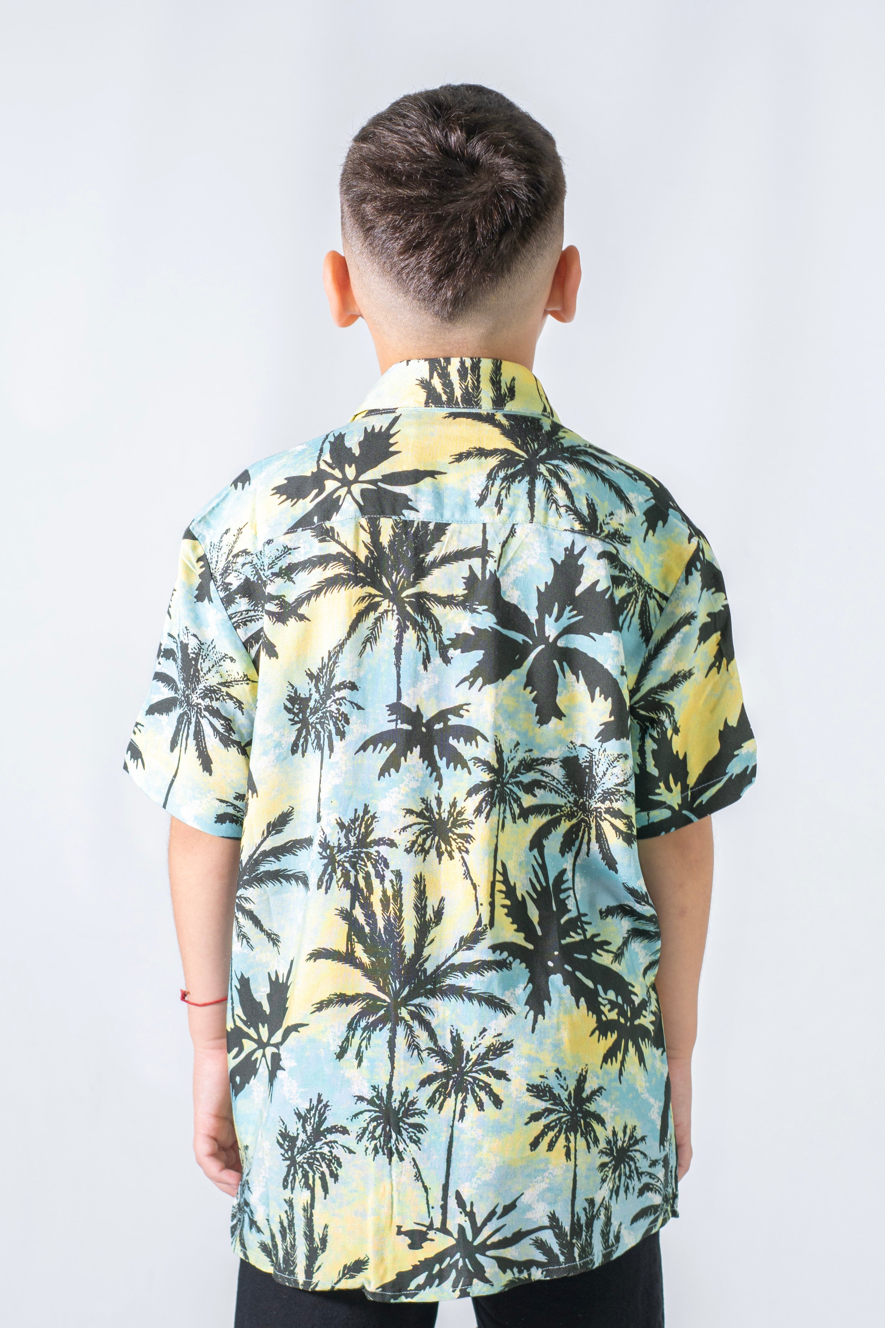 Quiksilver Kids MC Simple Days Short Sleeve T-Shirt - Comfortable & Stylish Cotton Shirt for Boys & Girls - Perfect for School, Play & Outdoor Activities