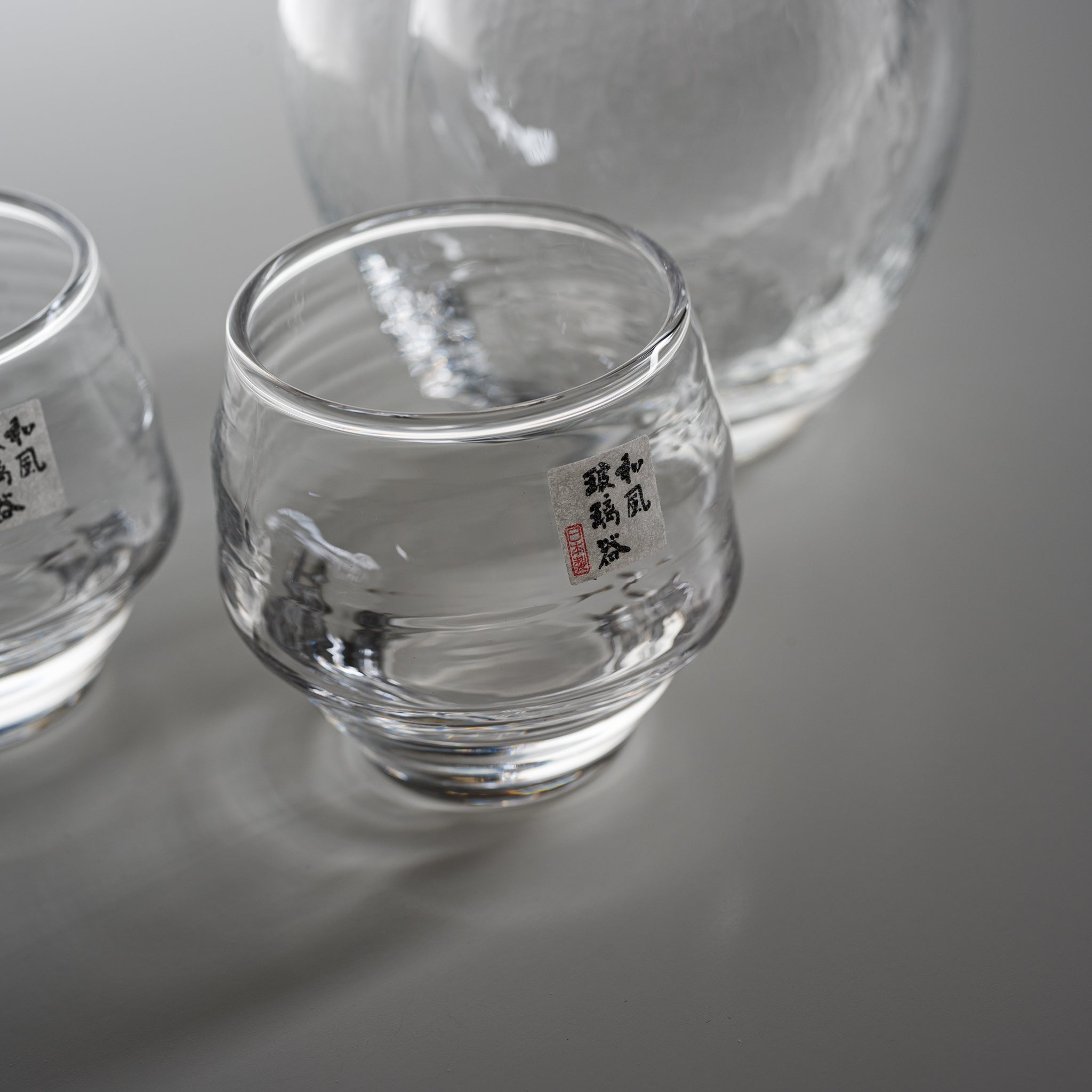 Premium Transparent Cold Sake Set - 1 Glass Jug with 2 Matching Cups | Japanese Chilled Sake Serving Kit for Dinner Parties, Gifts & Home Bars