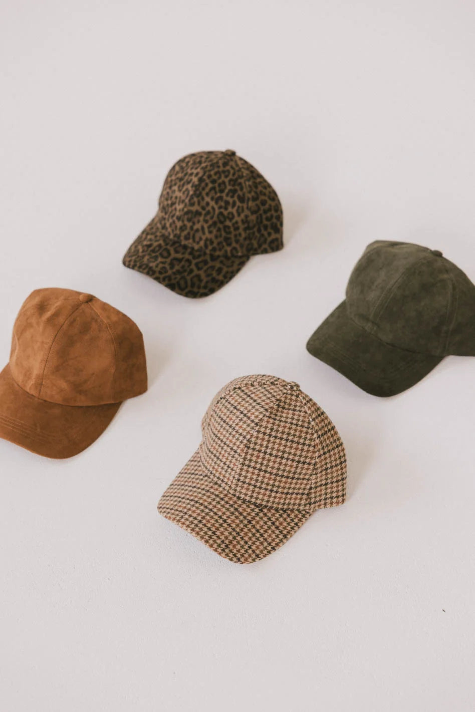 Houndstooth Baseball Cap for Men & Women - Vintage Checkered Pattern Adjustable Dad Hat - Perfect for Outdoor Sports, Casual Wear & Fashion Accessories