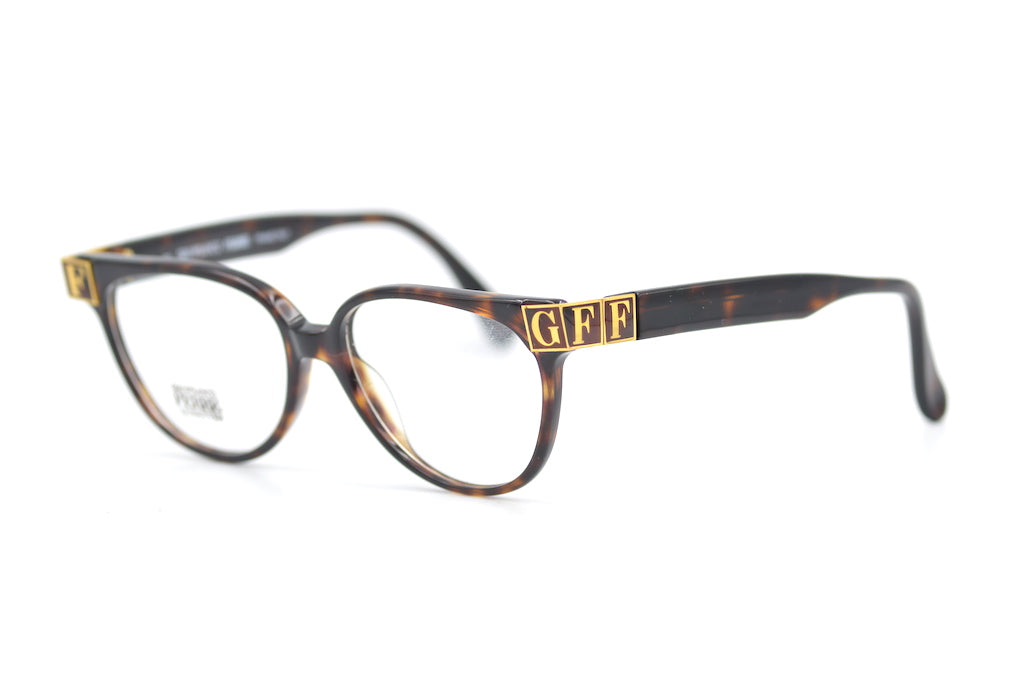Gianfranco Ferre 106 086 Sunglasses - Luxury Designer Shades for Men & Women | Perfect for Outdoor Activities, Beach & Fashion Accessories