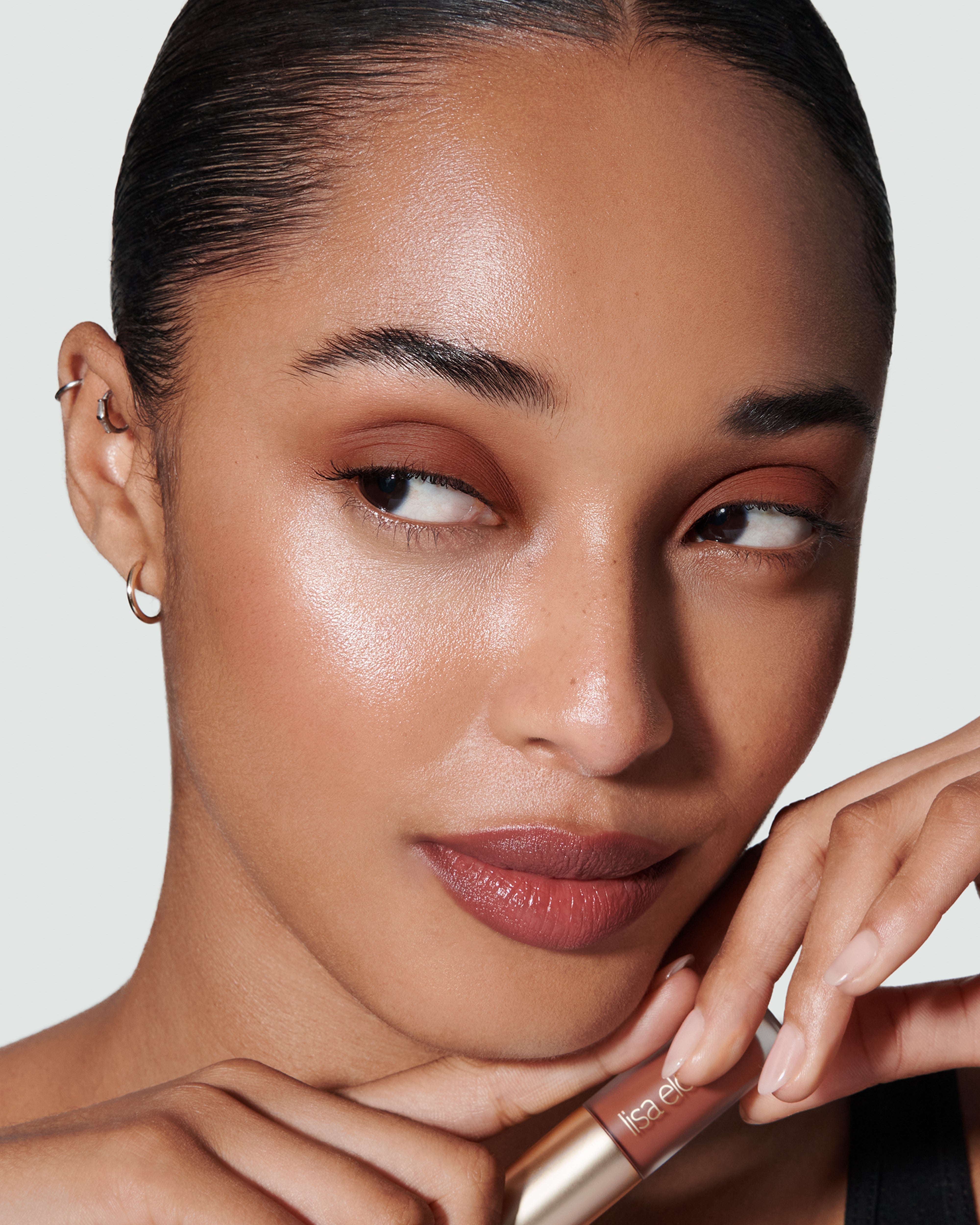 Thalia Liquid Silk Liquid Eyeshadow - Long-Lasting Shimmer & Glitter Eye Makeup for Day & Night Wear