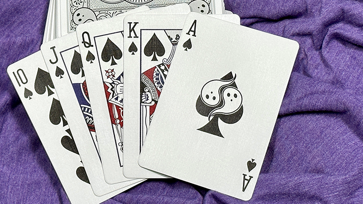 Bicycle Boo Halloween Playing Cards - Spooky Themed Deck for Magic Tricks, Poker & Game Nights - Perfect for Parties, Gifts & Collectors