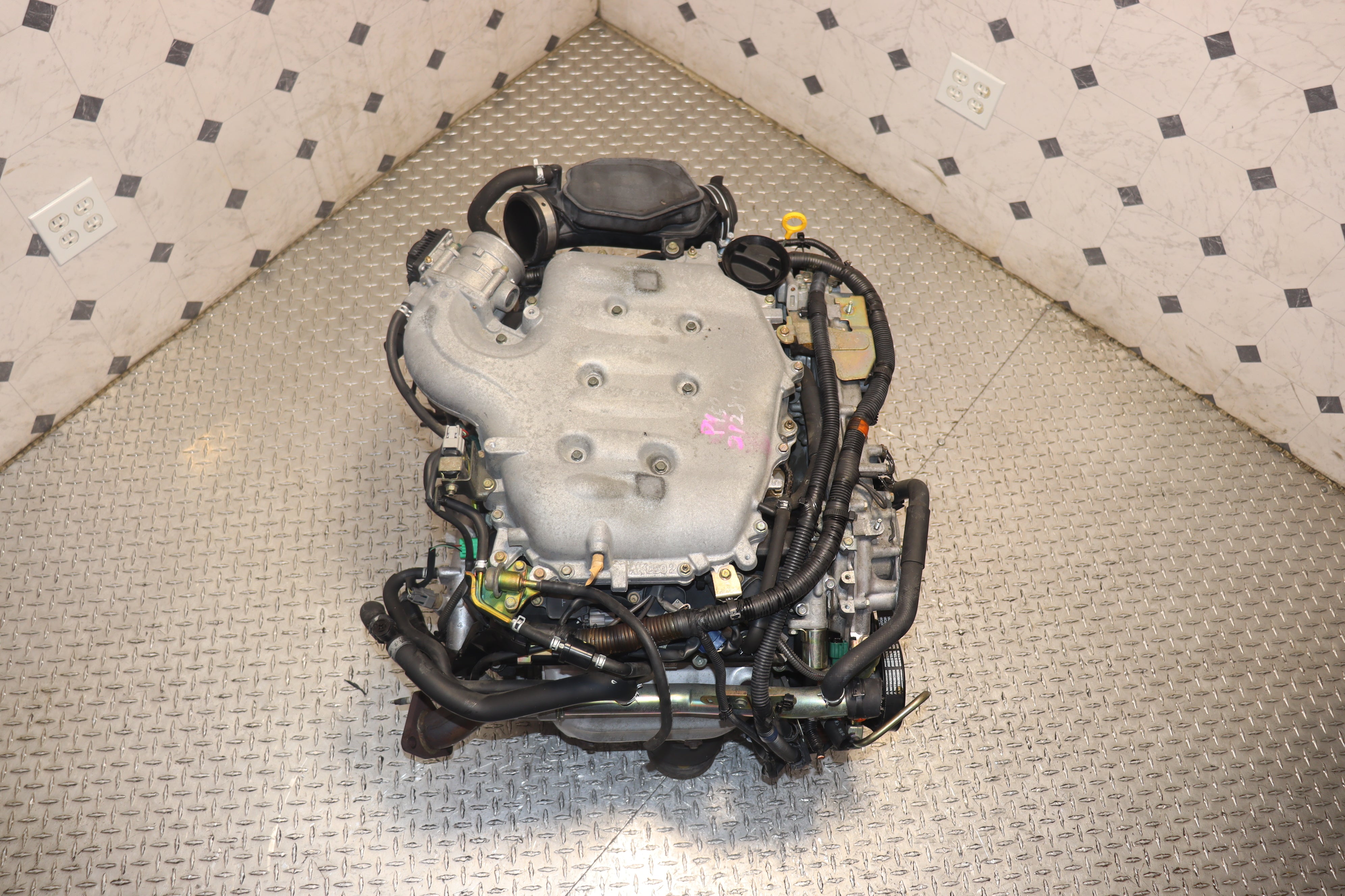 JDM 2003-2005 Nissan 350Z & Infiniti G35 VQ35DE 3.5L Non-Revup Engine - Replacement Motor for Performance Upgrades & Classic Car Restoration