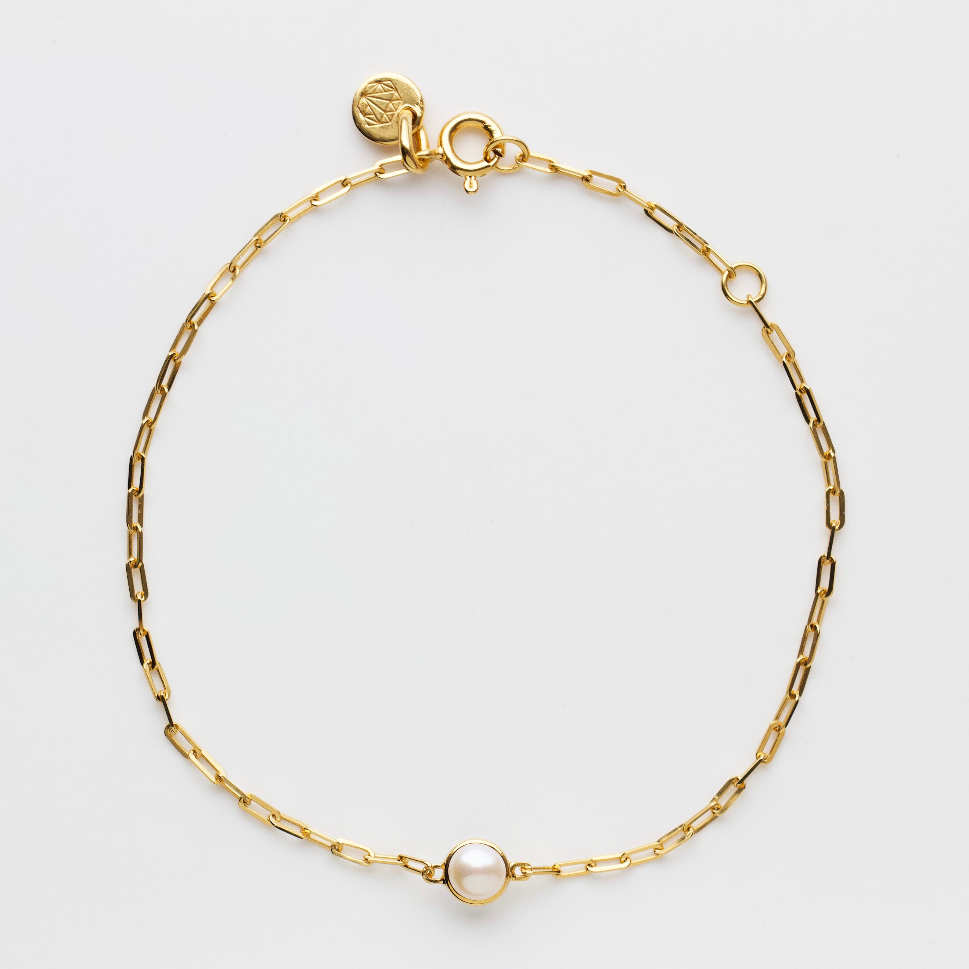 Elegant Pearl Bracelet for Women - Perfect Wedding, Bridal, and Anniversary Gift - Ideal for Bridesmaids, Prom, and Formal Events