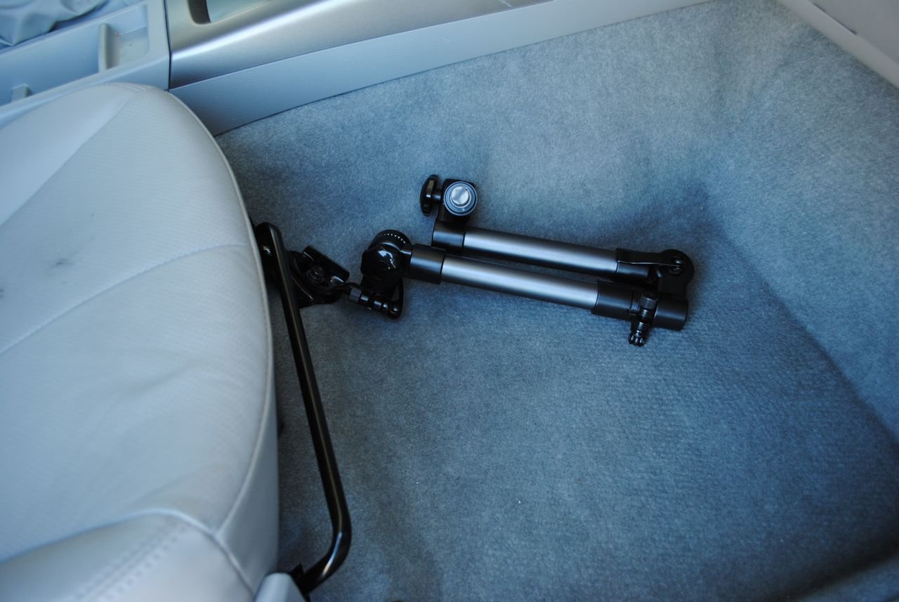 Mobotron MS-526 Heavy Duty Vehicle Laptop Mount - Secure Car Truck Dash Mount for 10-17