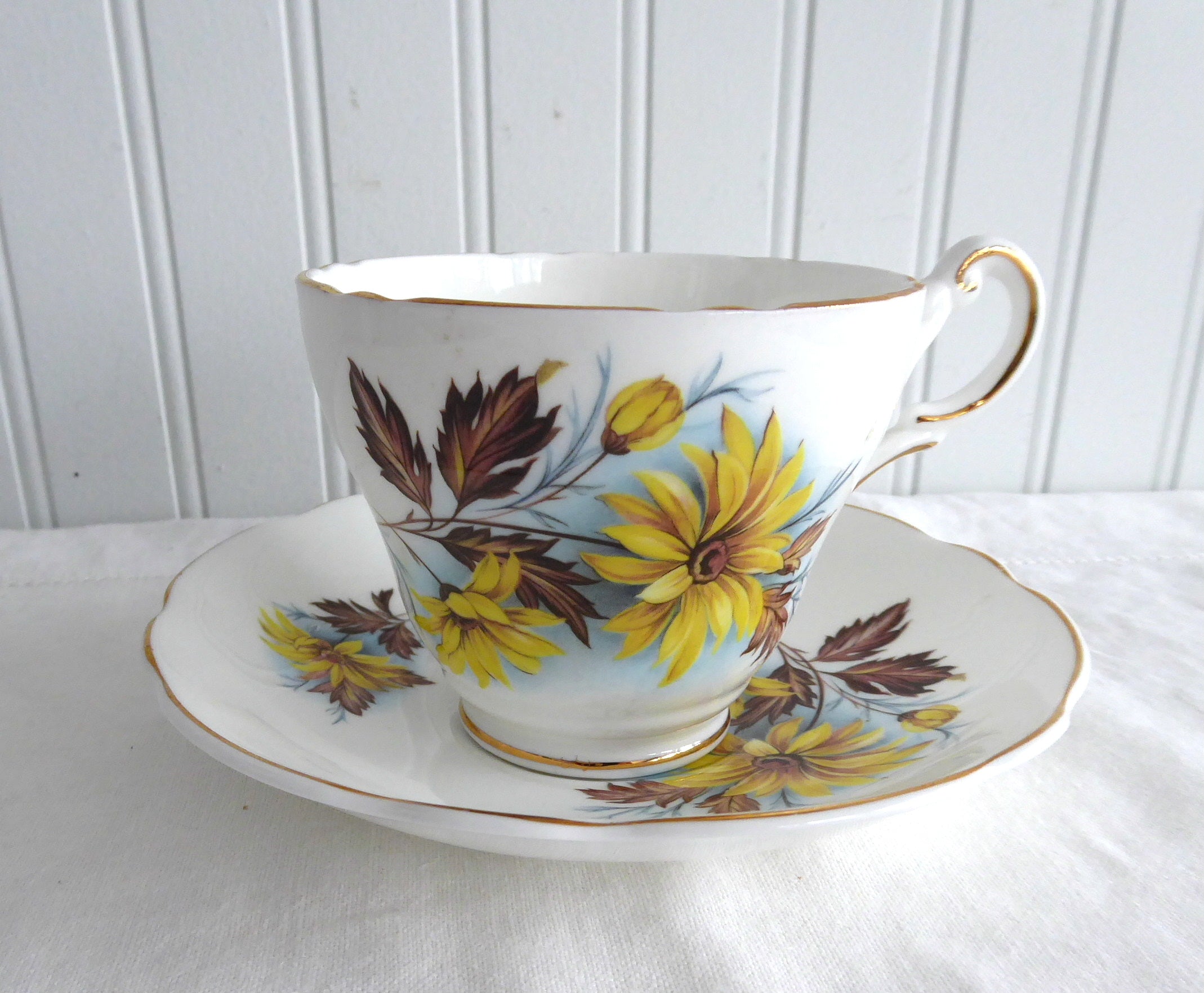 Vintage 1950s Regency Yellow Daisies English Bone China Tea Cup and Saucer Set - Floral Tea Party, Bridal Shower, Afternoon Tea Collection