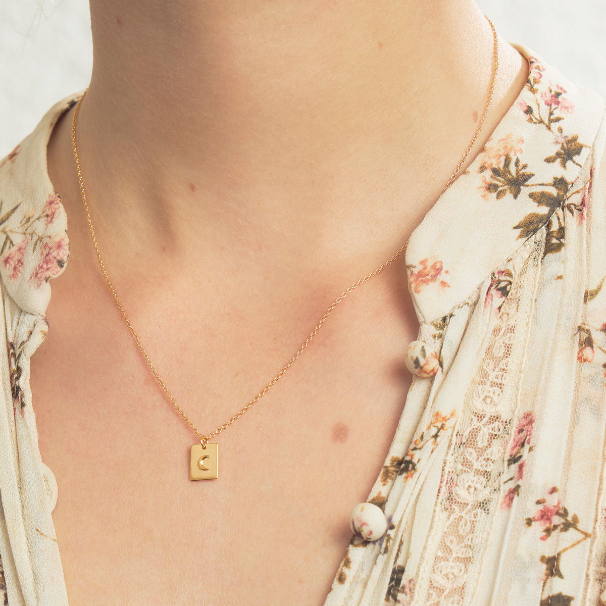 Celestial Medallion Necklace Gold - Elegant Zodiac Pendant Jewelry for Women, Perfect Gift for Birthday, Anniversary & Special Occasions | Ideal for Daily Wear, Parties & Romantic Dates