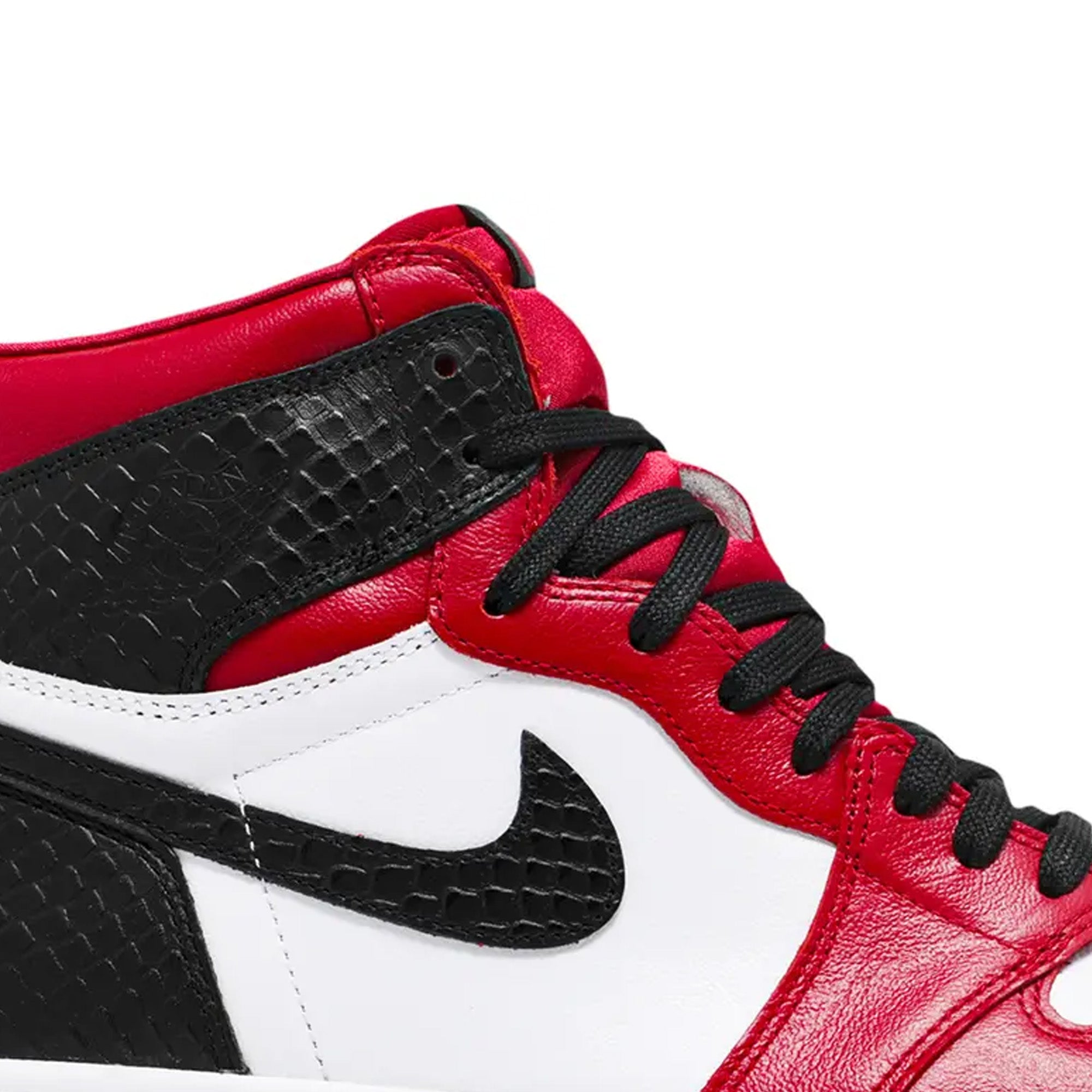 Air Jordan 1 Retro High 'Satin Snake Chicago' TD Sneakers (2020) - Men's Basketball Shoes for Streetwear & Casual Fashion