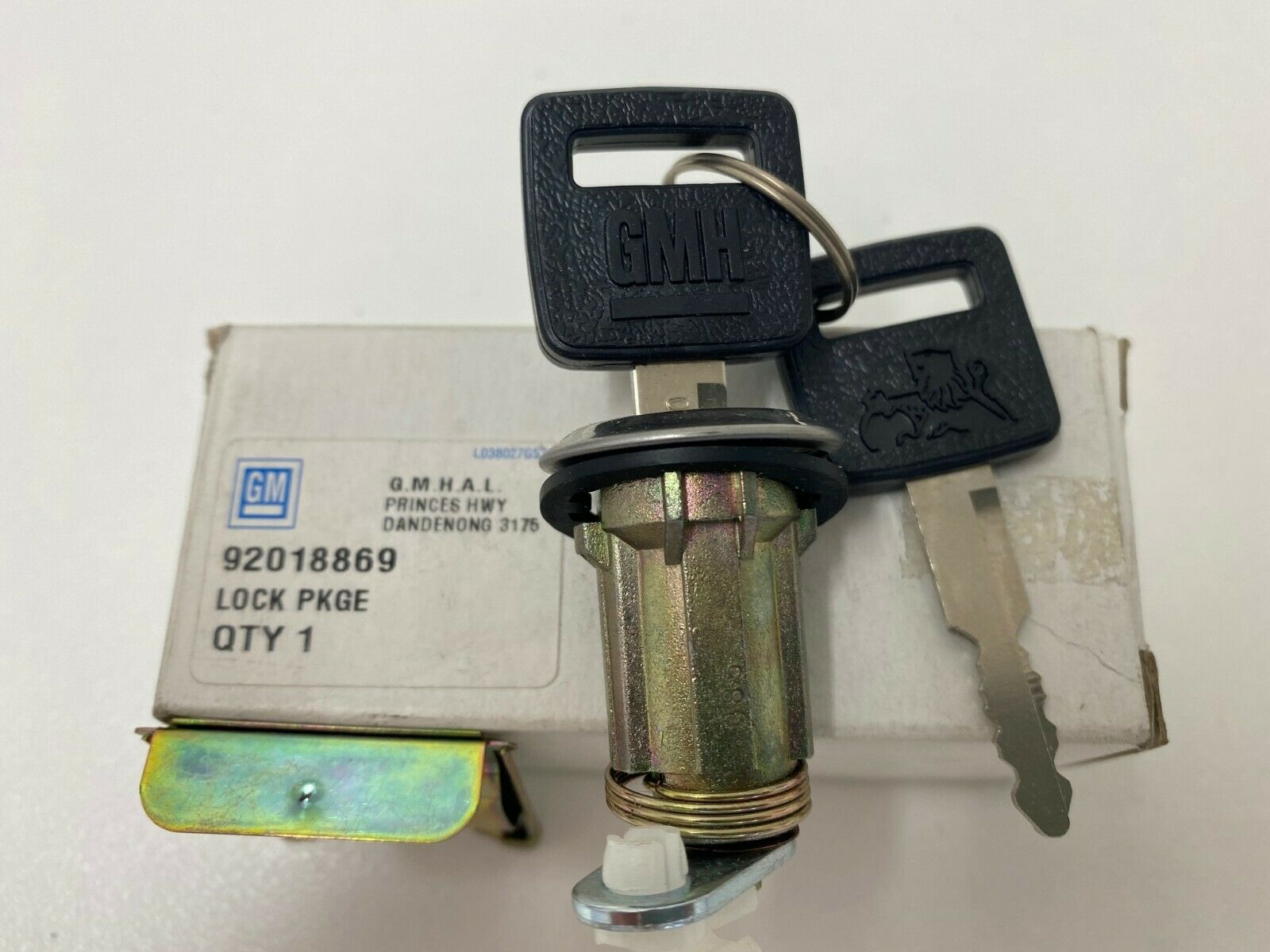 Genuine Holden Camira JB JE Right Front Door Lock Set - Replacement Part for Secure Vehicle Access | Perfect for Car Repair & Maintenance