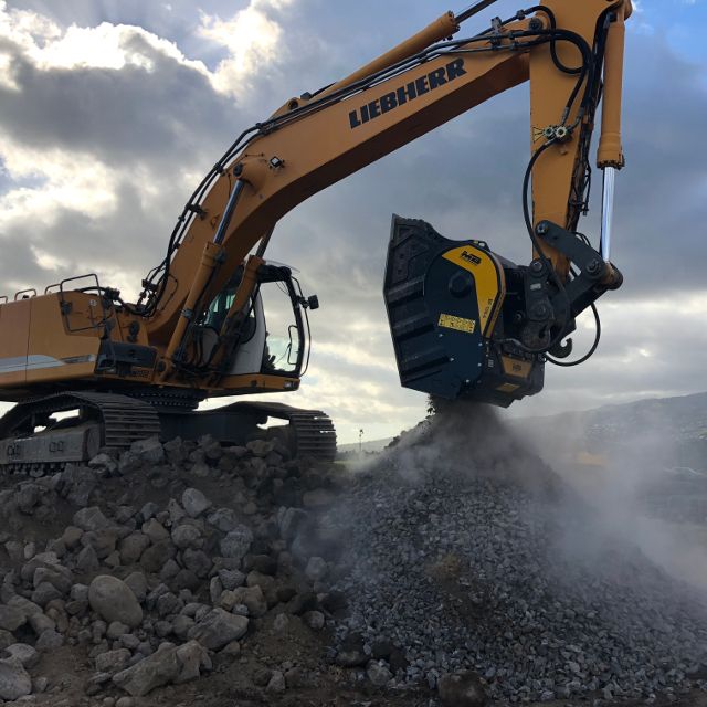 BF120.4 S4 Bucket Crusher for Excavators - Heavy Duty Demolition & Recycling Attachment for Construction Sites