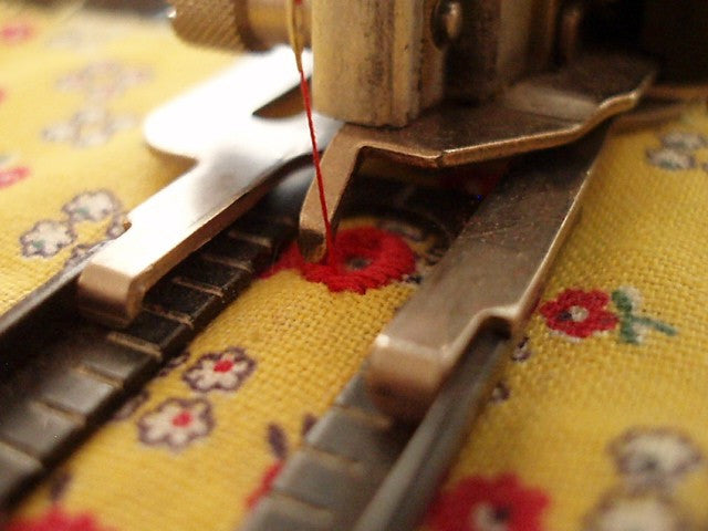 Vintage Original Eyelet Cam for Singer Buttonholer - Perfect for Sewing Machines & Vintage Clothing Repair