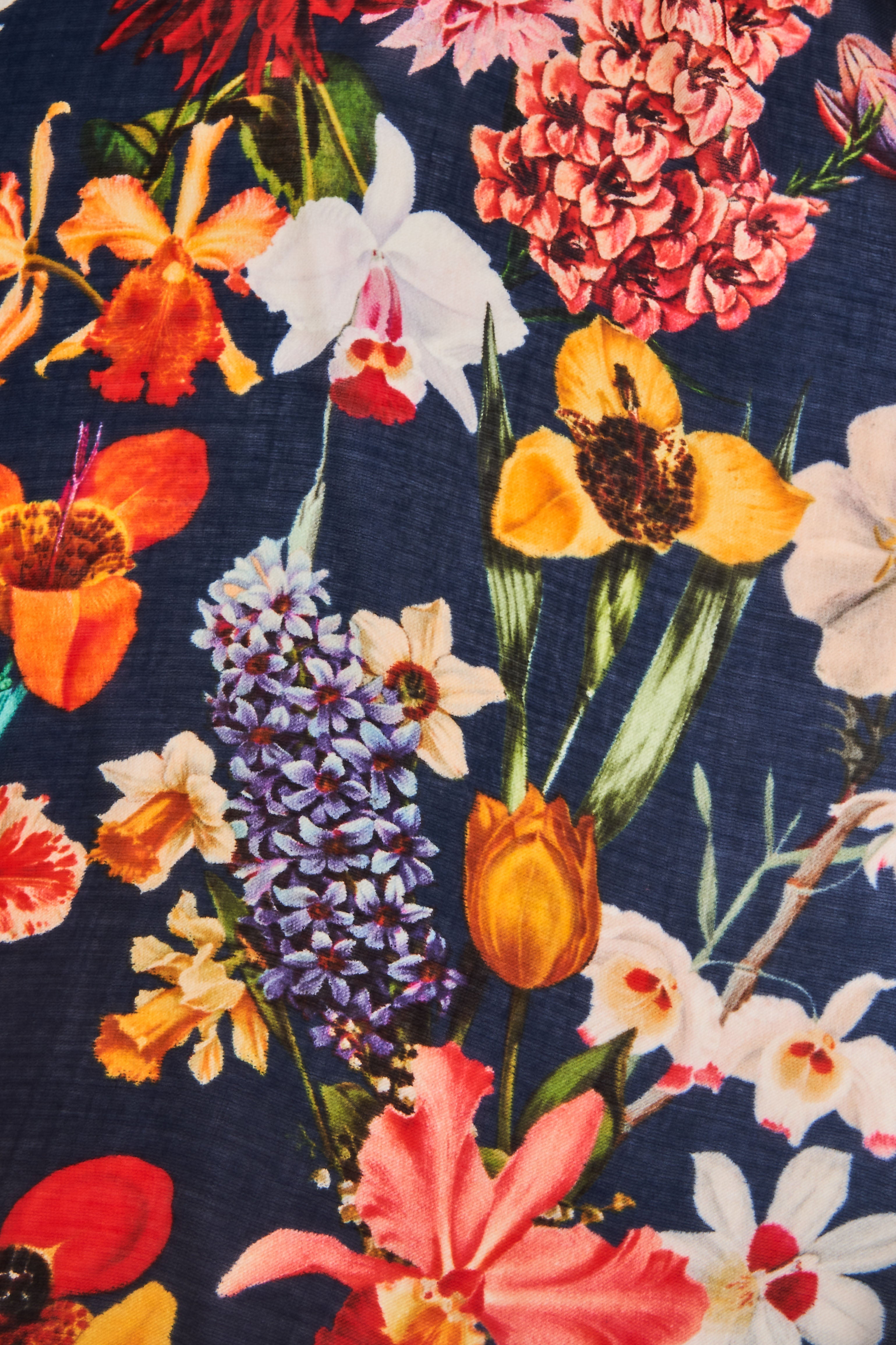 Stylish Snake Border Floral Scarf - Elegant Women's Fashion Accessory for Spring & Summer Outfits, Parties, and Travel