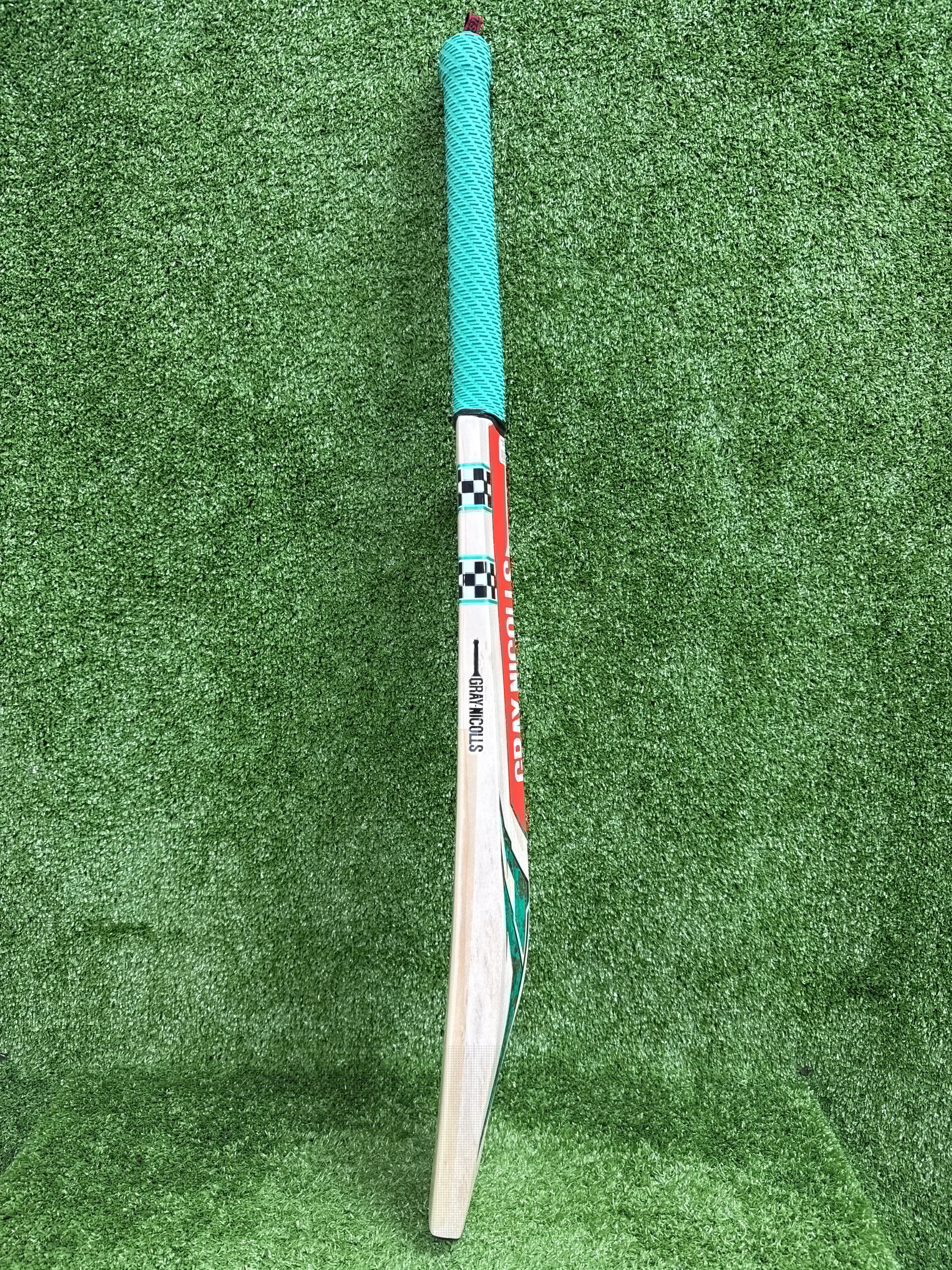 Gray Nicolls Ventus Gen 1.0 5 Star English Willow Cricket Bat for Adults - Perfect for Professional Matches & Training Sessions