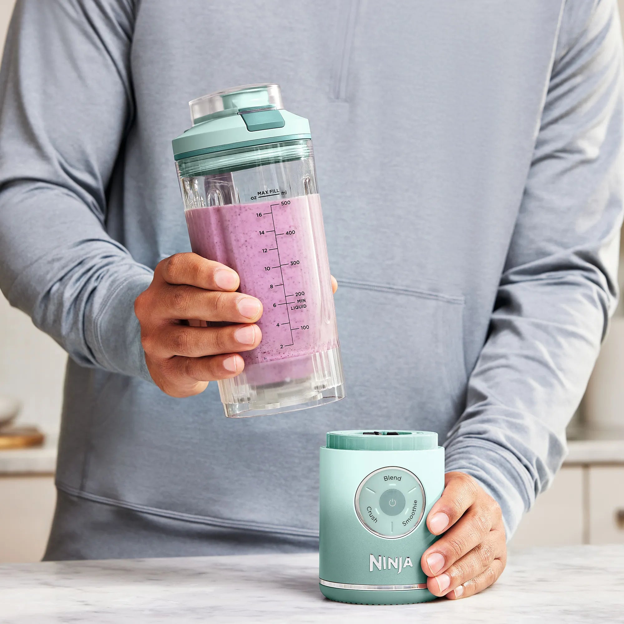 Ninja Blast Max Cordless Portable Blender - Powerful 1000W Motor, 20oz Travel Cup, USB Rechargeable for Smoothies, Protein Shakes & Meal Prep - Perfect for Gym, Office & Outdoor Adventures