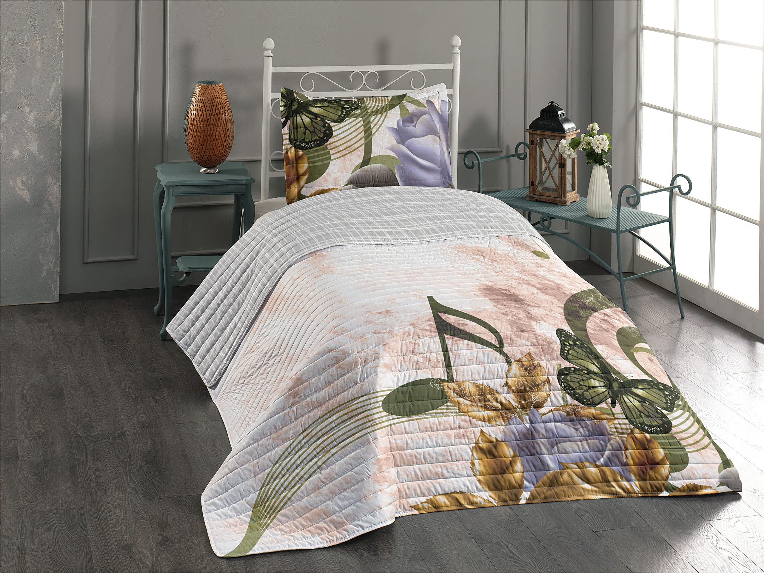 Ambesonne Reversible Bedspread Set with Music Roses & Victorian Floral Design - Twin Size Charcoal Grey Microfiber Comforter & Pillow Shams for Romantic Bedroom Decor | Perfect for Guest Rooms, Dormitories & Vintage-Themed Weddings