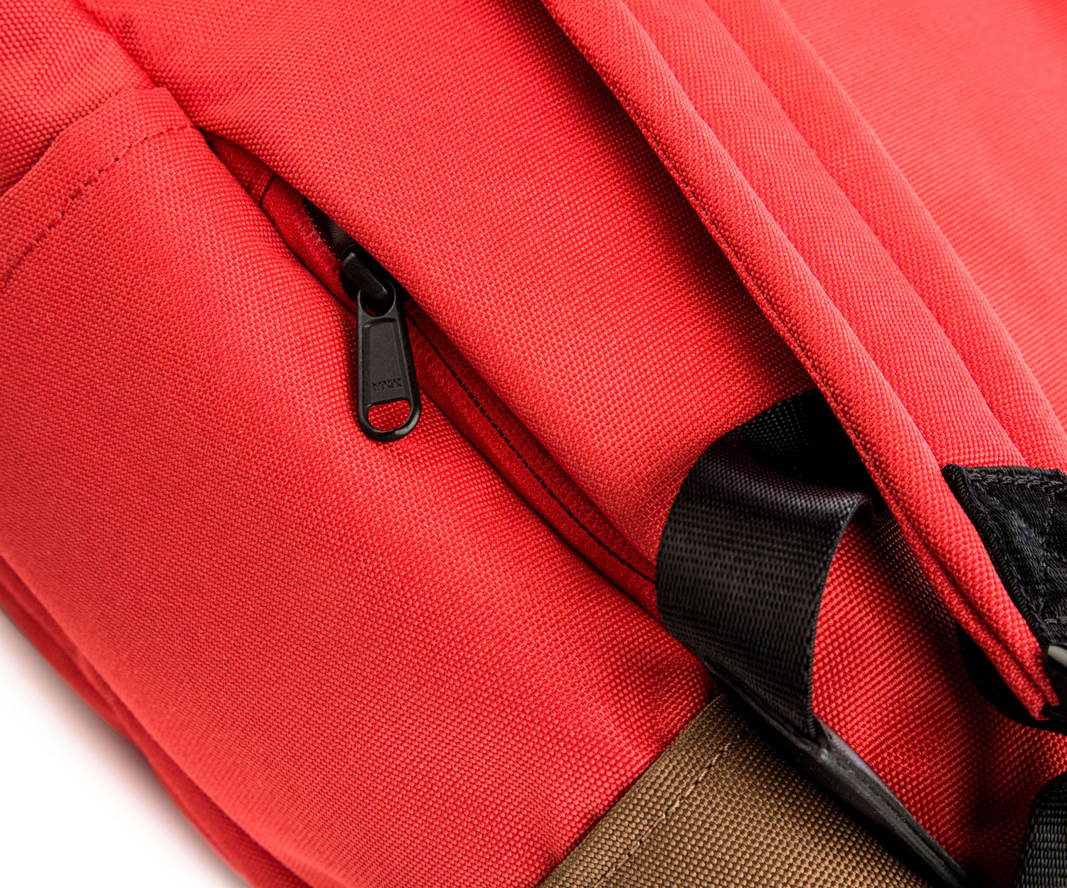 TImbuk2 Vault Backpack - Waterproof Laptop Backpack for Men & Women, 15.6 Inch Business Travel Backpack with USB Charging Port - Perfect for Commuting, Work, School and Outdoor Adventures