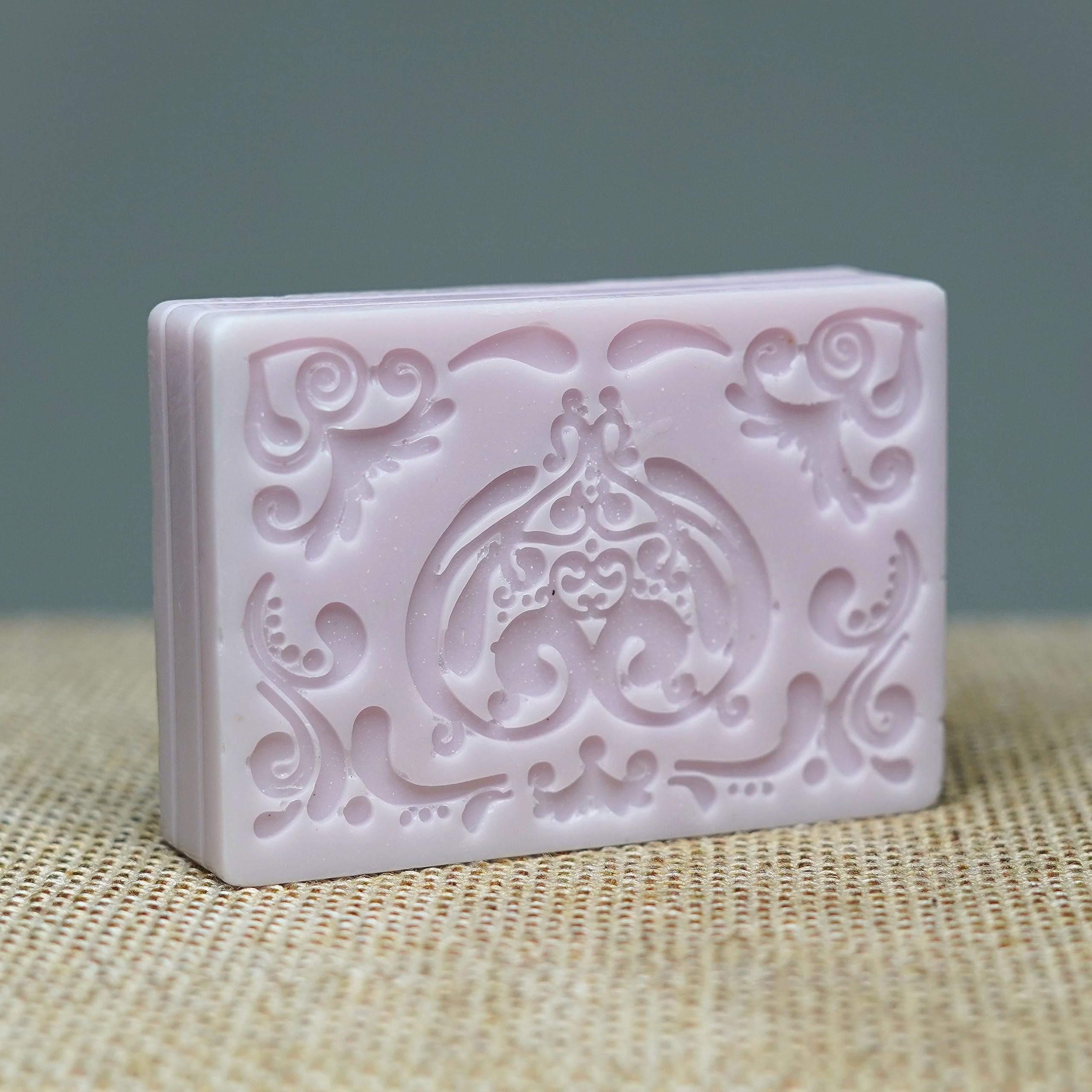 Pine Naturals Lavender & Cow Milk Gentle Soap - Handmade Natural Soap for All Skin Types | Moisturizing & Soothing | Perfect for Dry Skin, Sensitive Skin & Daily Body Care