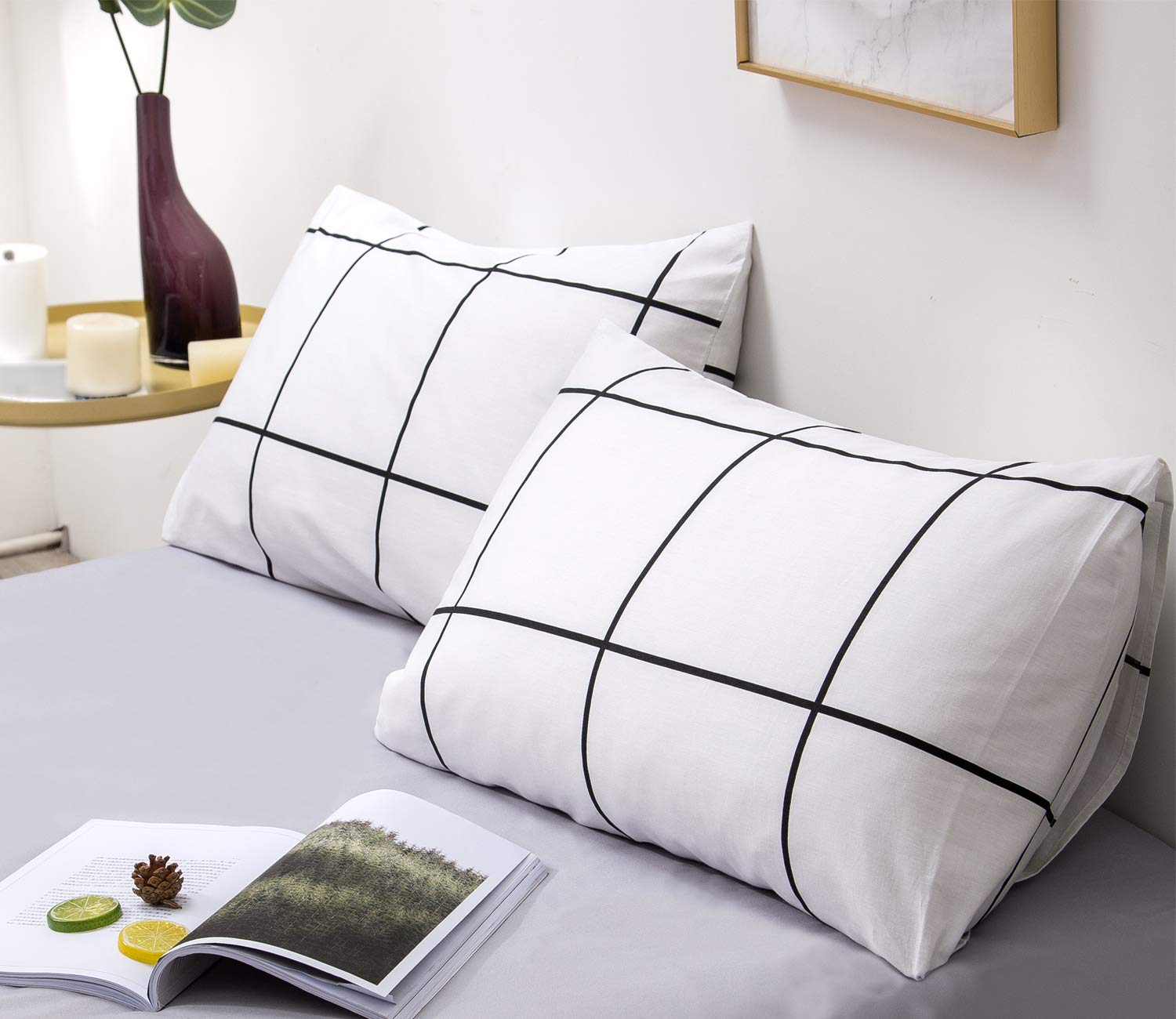 CLOTHKNOW White Plaid Comforter Set California King 3-Piece - Checkered Black & White Bedding with 2 Pillowcases | Soft & Cozy for Master Bedroom, Guest Room & Dorm