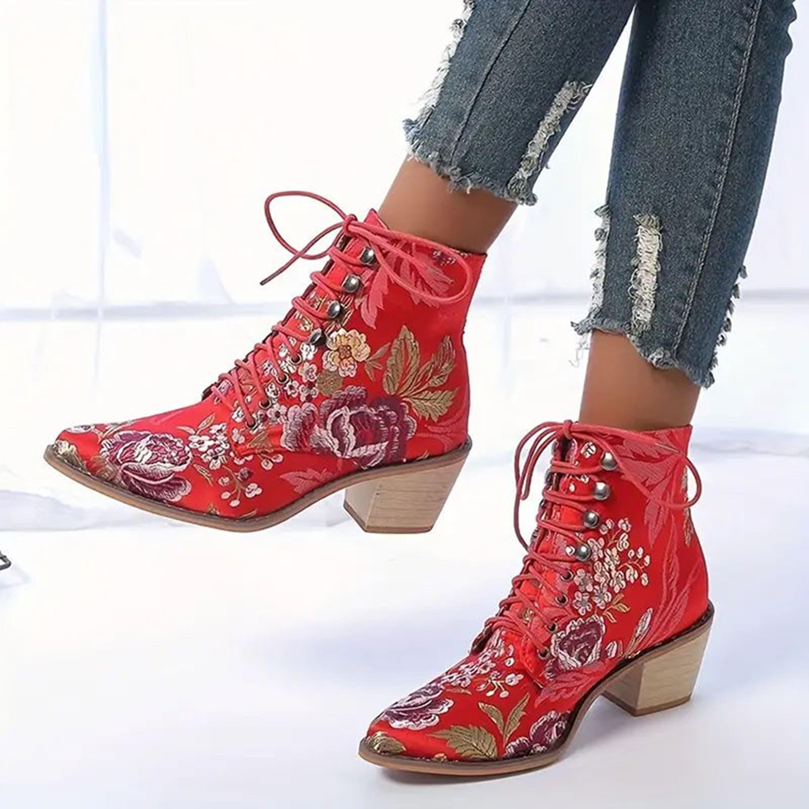 Fashionable Women's Cowboy Boots - Embroidered Western Ankle Boots with Lace-Up & Chunky Low Heel | Perfect for Casual Wear, Country Dancing & Western-Themed Events