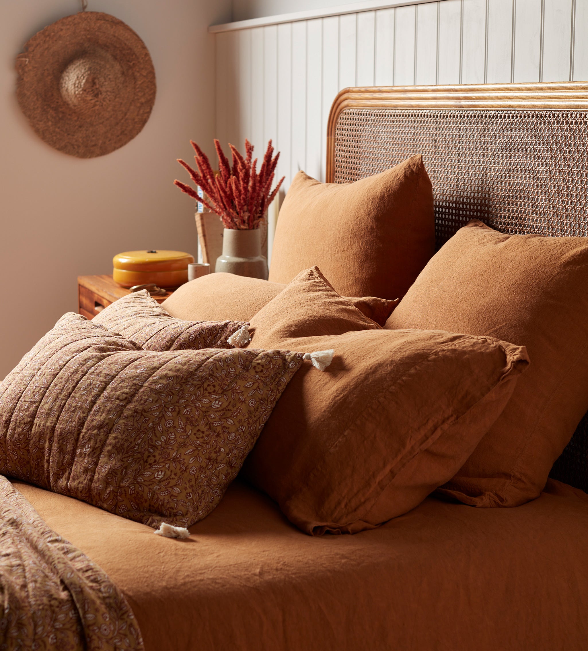 Premium 100% Natural Amber Linen Bedding Set - Breathable & Hypoallergenic Bed Sheets for Comfortable Sleep - Perfect for Home, Hotel, and Airbnb Use