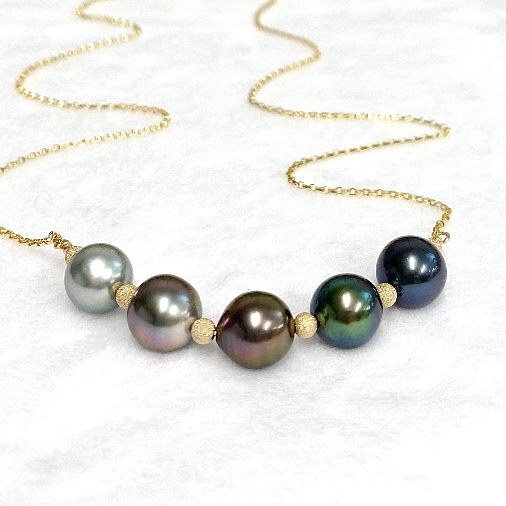 Exquisite Tahitian Pearl Bar Necklace with Blue Ombré - Elegant Jewelry for Women, Perfect for Weddings, Parties & Special Occasions