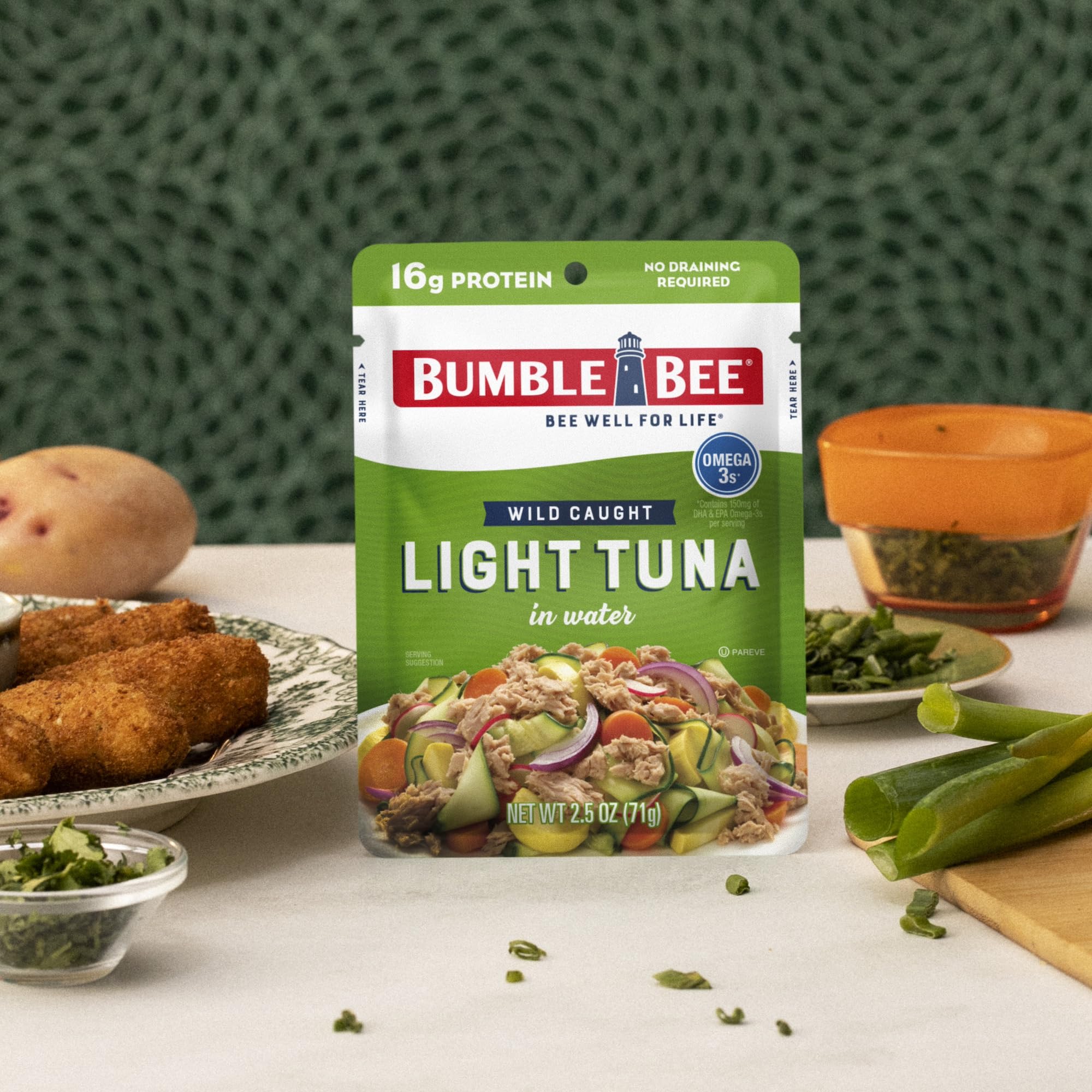 Bumble Bee Chunk Light Tuna in Water, 2.5 oz Pouch - Wild Caught Skipjack Tuna, Ready to Eat, High Protein (16g per Serving) - MSC Certified Sustainable Seafood, Non-GMO, Gluten Free, Kosher - Perfect for Lunches, Camping & Emergency Food Supplies