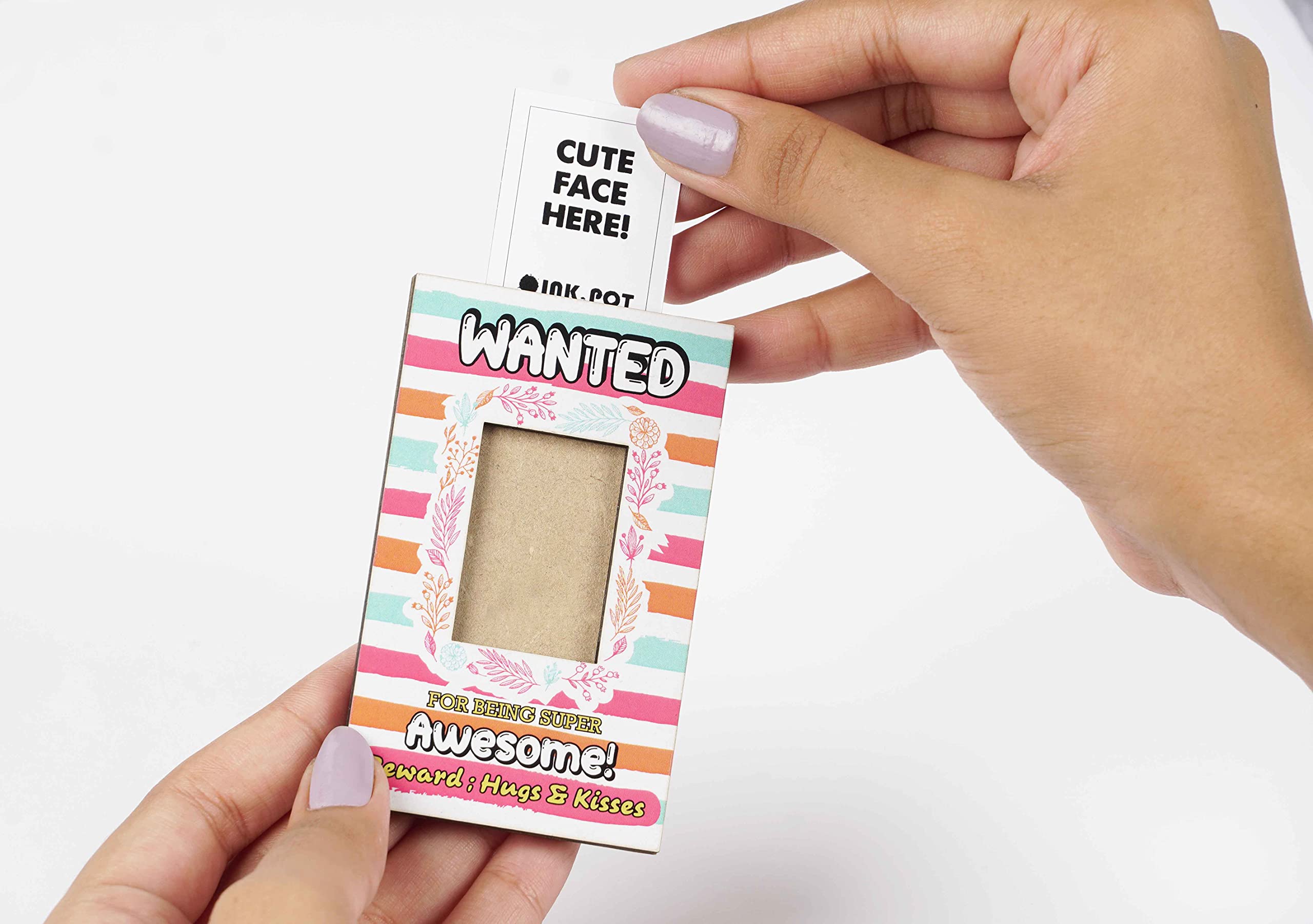 Super Awesome Magnetic Photo Frame for Refrigerator - Mini Picture Frame for Kids, Couples & Anniversaries (9x5.5cm) - Perfect for Kitchen Decor, Office Memories & Gift Giving