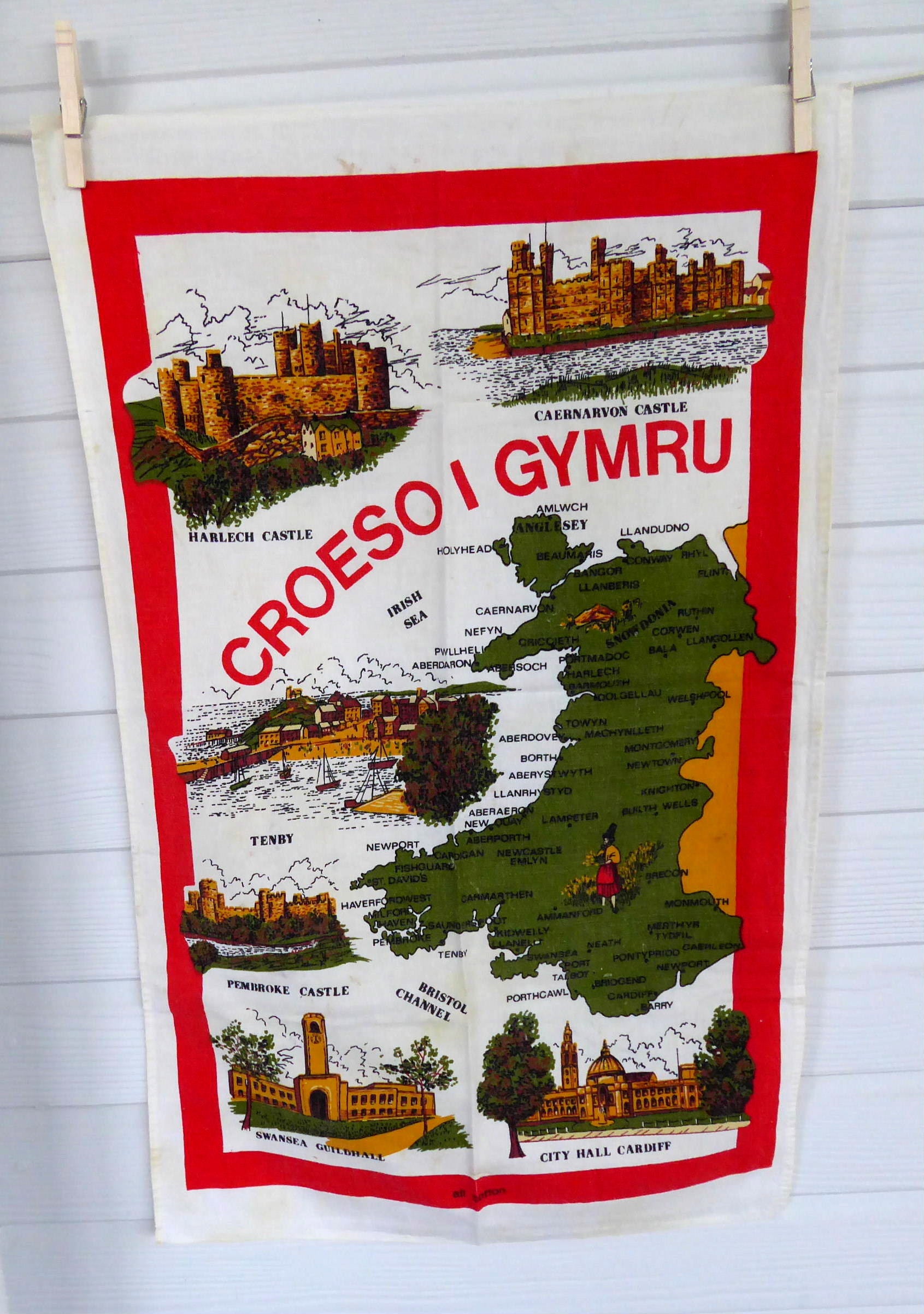 Vintage 1970s Welsh Souvenir Tea Towel - England Welcome to Wales - Perfect for Kitchen Decor, Gift, and Welsh Heritage Enthusiasts