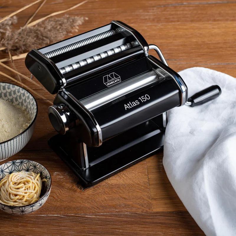 Marcato Atlas 150 Pasta Maker Machine - Manual Italian Pasta Roller for Homemade Noodles, Lasagna & Ravioli | Durable Stainless Steel Construction | Perfect for Italian Cuisine, Family Cooking & Restaurant Use