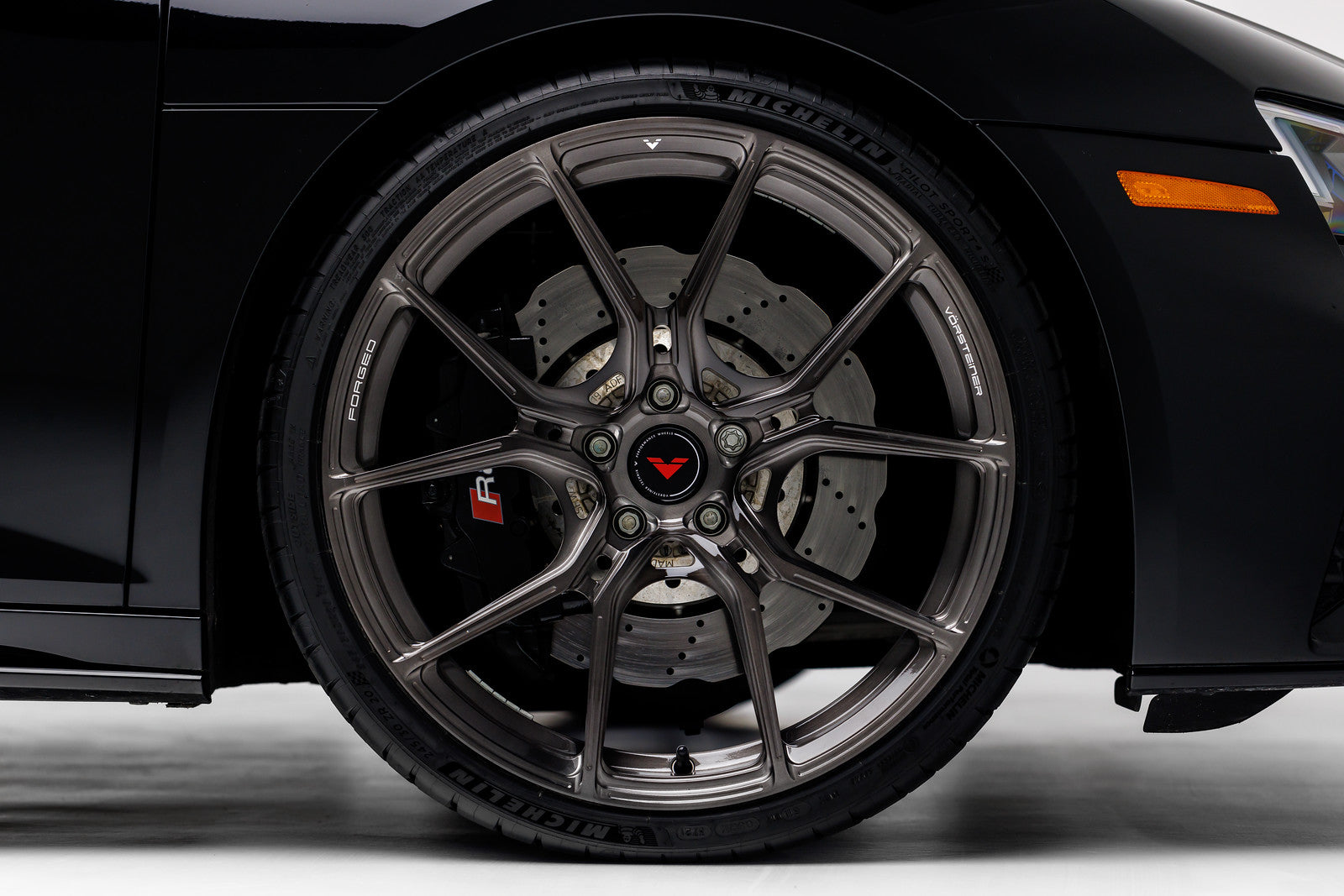 Audi R8 20 VPX 101 Liquid Smoke - High Performance Car Accessory for Racing & Car Enthusiasts - Perfect for Track Days & Auto Shows