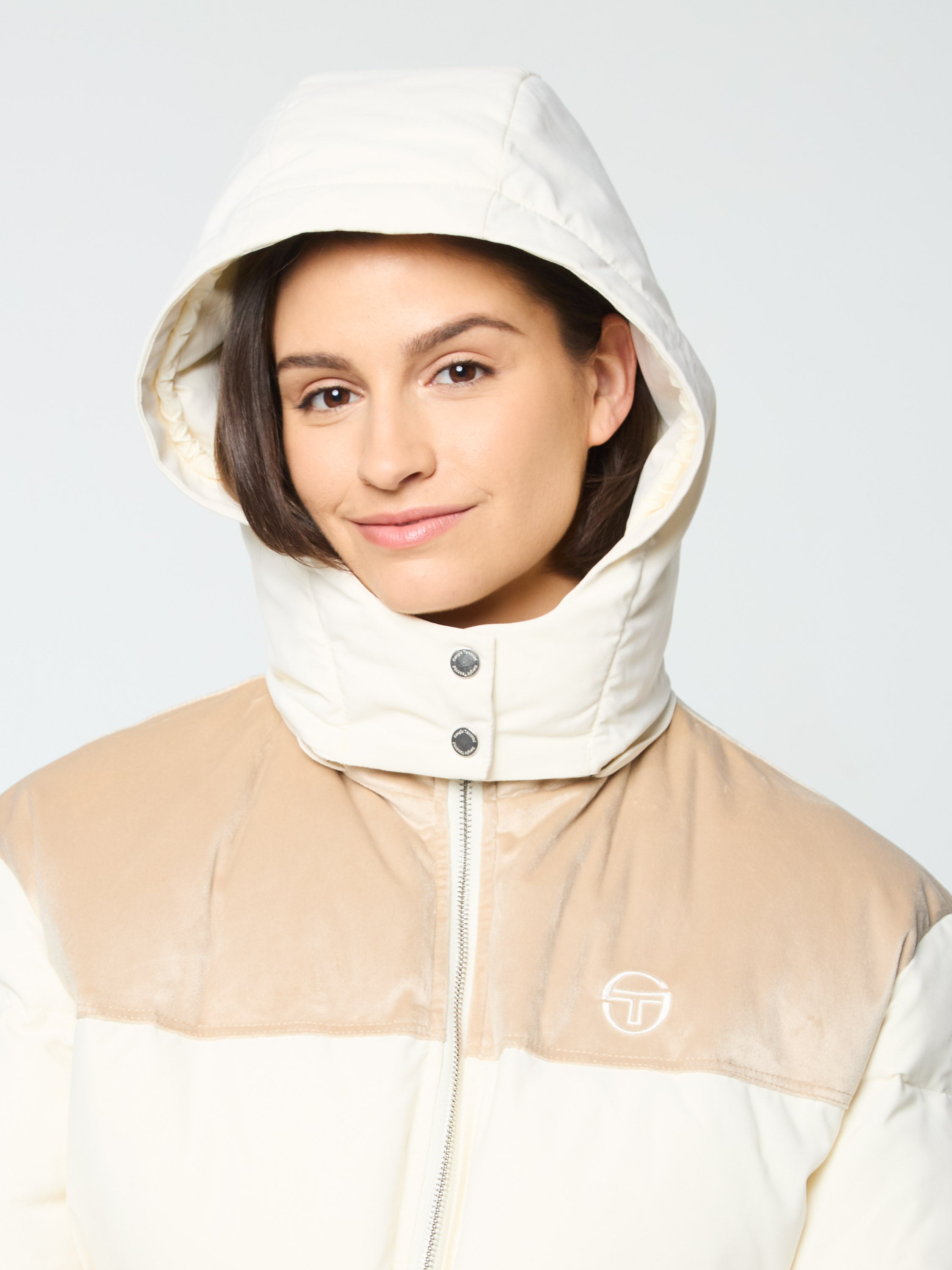 Lauria Women's Puffer Jacket - Lightweight Winter Coat with Hood, Waterproof Warm Down Alternative, Gardenia Color - Perfect for Outdoor Activities, Skiing, and Cold Weather Fashion