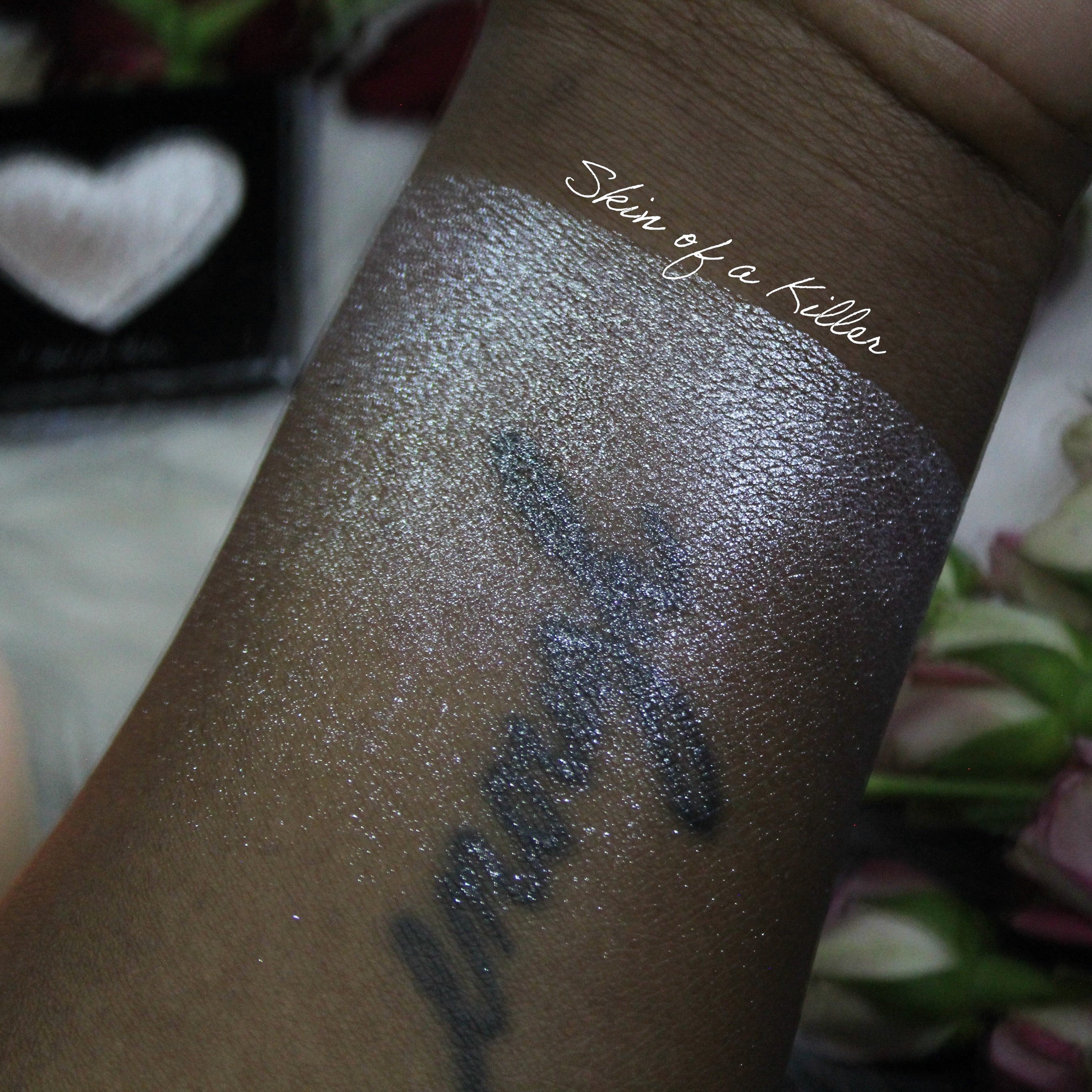 Skin of a Killer Highlighter - Glow Makeup for Face & Cheekbones - Perfect for Night Out, Party & Photo Shoots