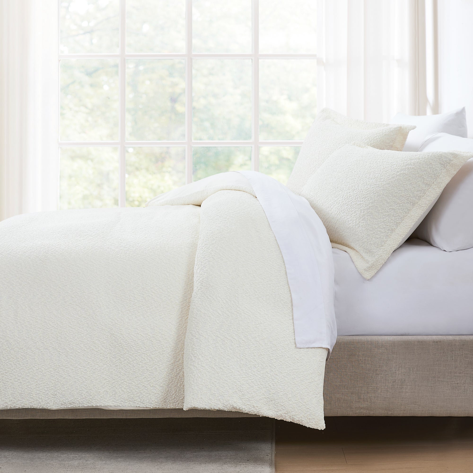 Lotti Boucle Duvet Cover Set - Soft Textured Bedding Set, King Size, White - Perfect for Cozy Bedrooms, Guest Rooms & Luxury Hotels