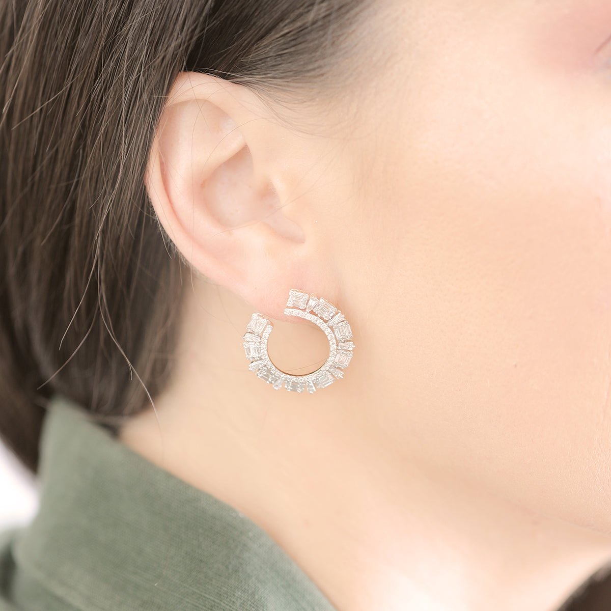 18K White Gold Diamond Fashion Cuff Earrings for Women - Elegant Statement Jewelry for Parties, Weddings & Special Occasions
