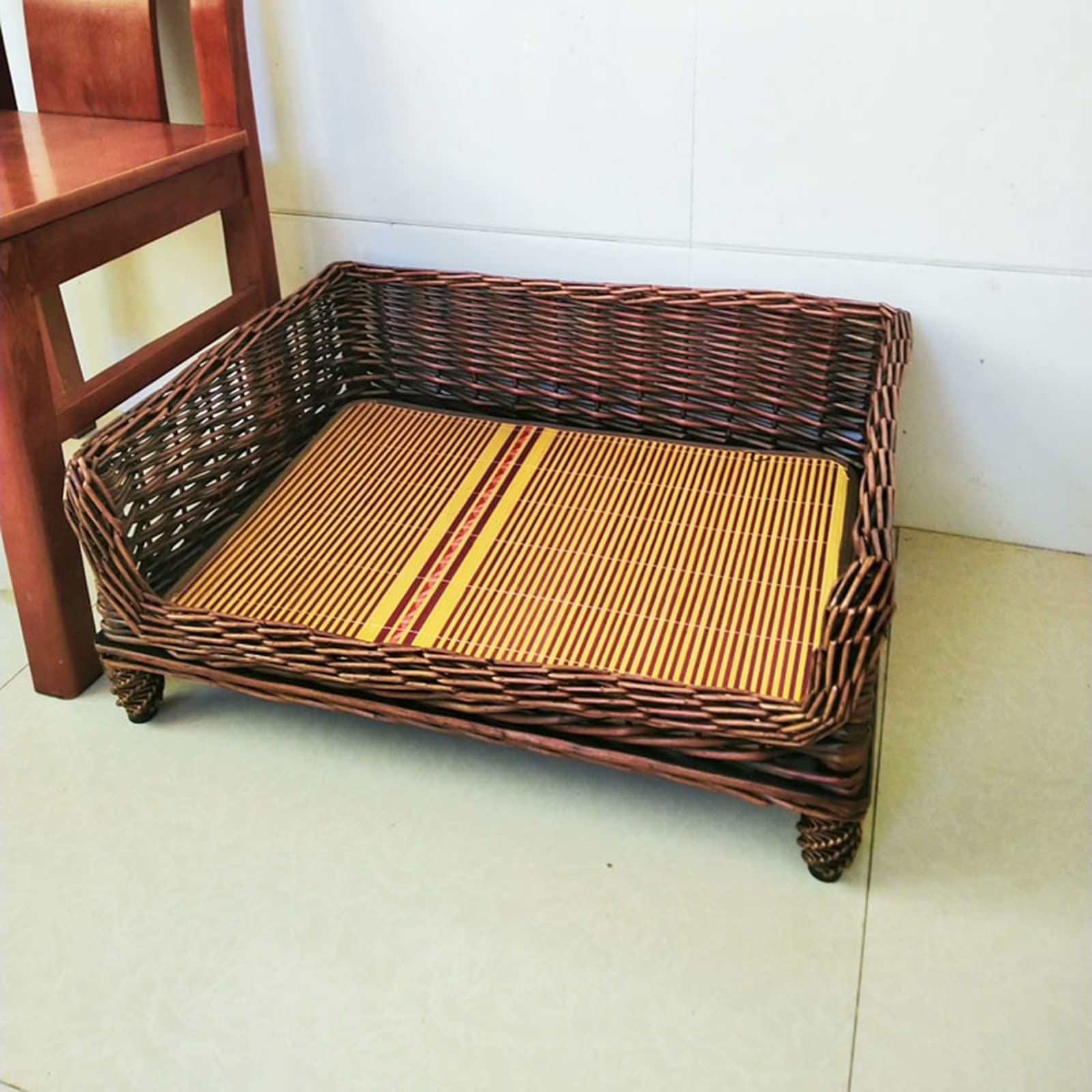 Premium Brown Elevated Dog Bed with Bamboo Mat - Wicker/Rattan Pet Cot for Large/Medium/Small Dogs, Cats & Rabbits - Breathable Sofa Style (120x70cm) - Perfect for Indoor/Outdoor Use in Living Room, Patio or Garden