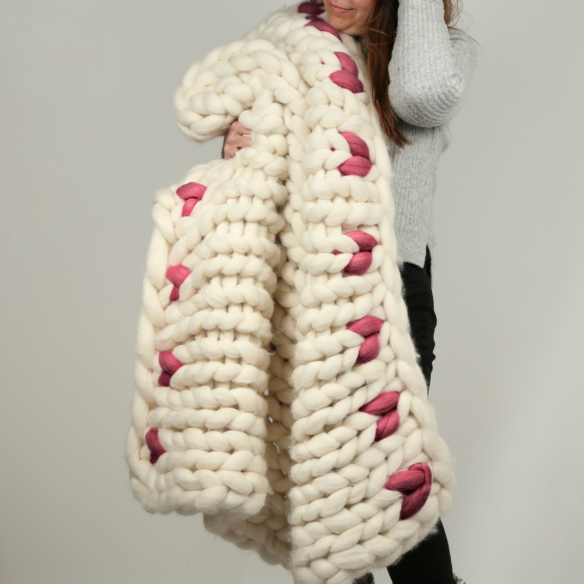 Cozy DIY Heart Blanket Arm Knitting Kit - Chunky Yarn & Easy Instructions for Handmade Blankets - Perfect for Valentine's Day Gifts, Home Decor & Cozy Winter Nights