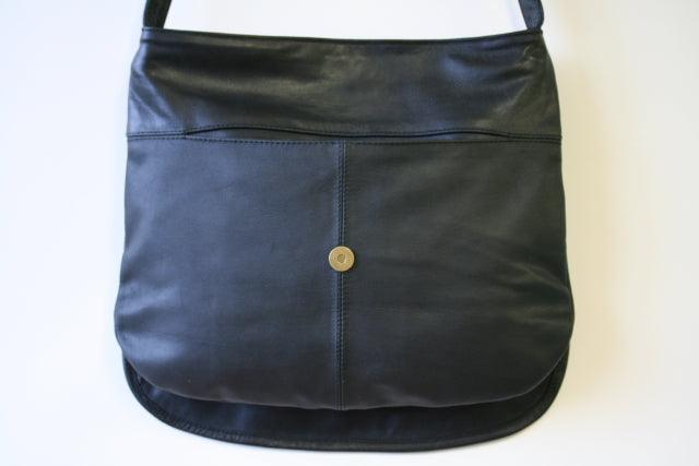 Stylish Black Curved Messenger Bag for Men & Women - Durable Crossbody Shoulder Bag for Work, Travel & Everyday Use