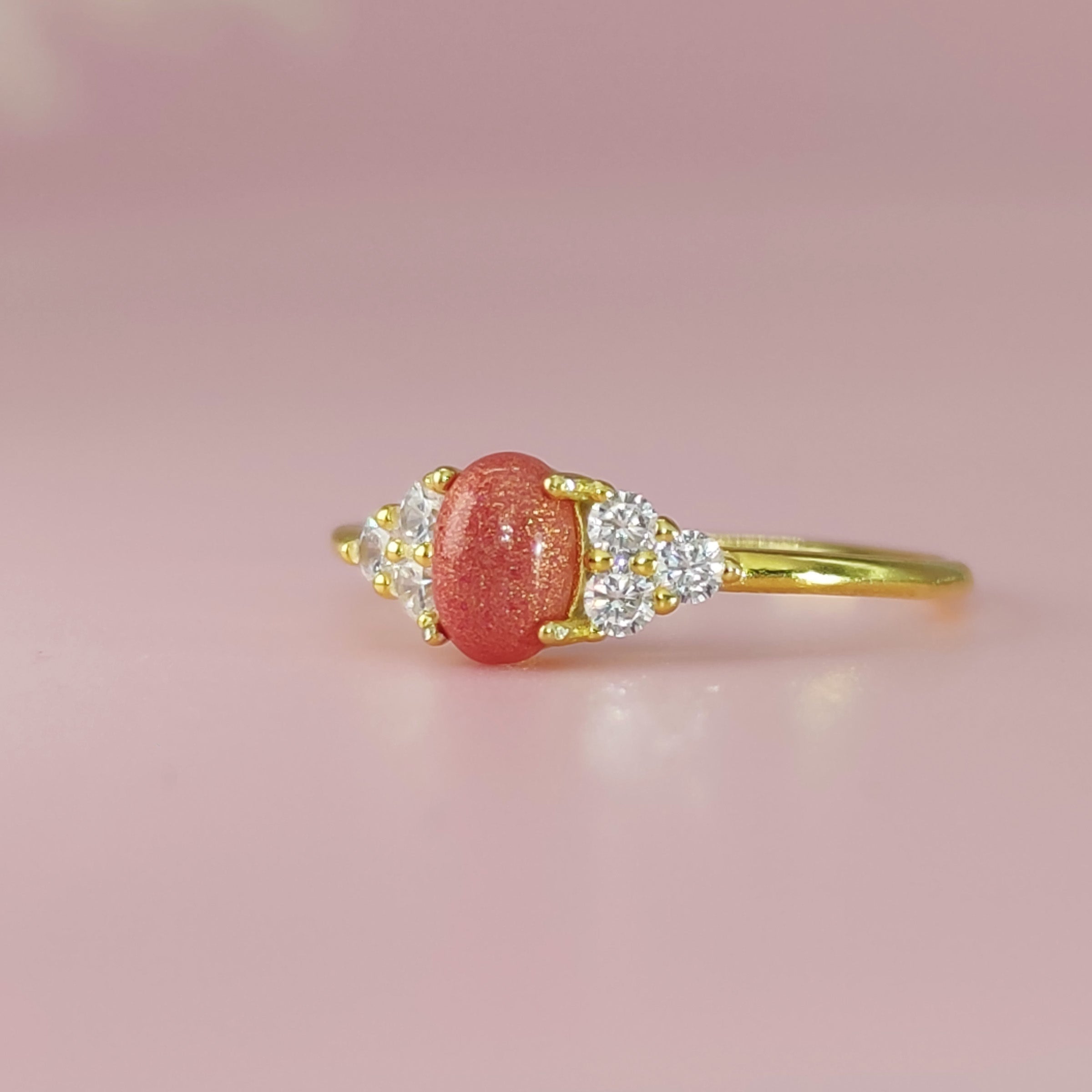 Cherished Essence Memorial Ashes Ring for Loved Ones - Keepsake Jewelry for Cremation Ashes - Perfect for Remembrance, Gifts & Special Occasions