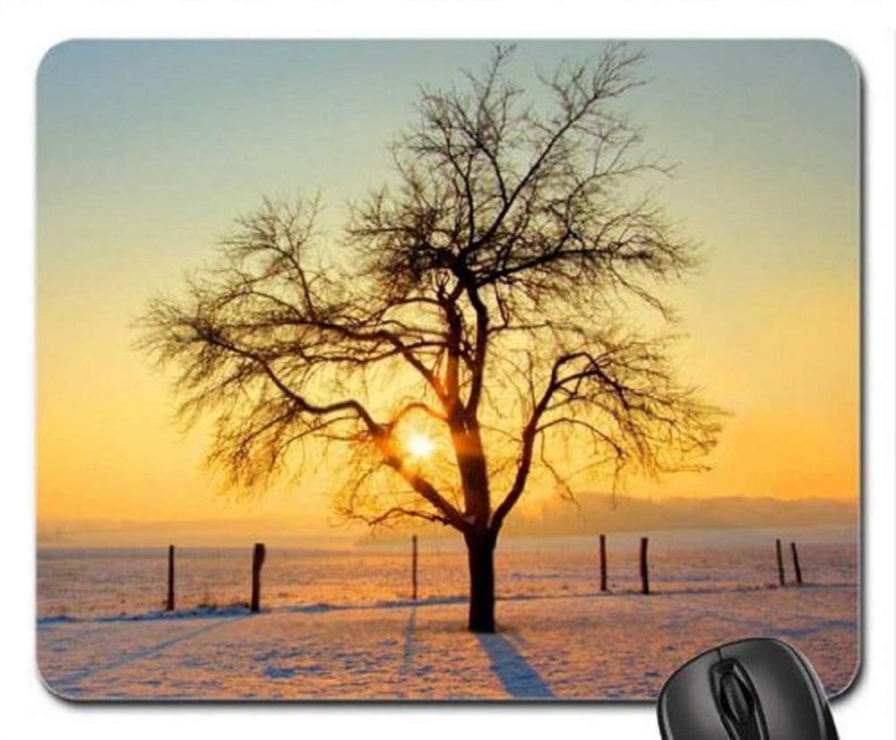 Gaming Mouse Pad - Winter Sunset Design, Non-Slip Rubber Base, Large Extended Mouse Mat for PC, Laptop, Office & Gaming Setup (Perfect for Winter Gaming Sessions & Home Office Use)